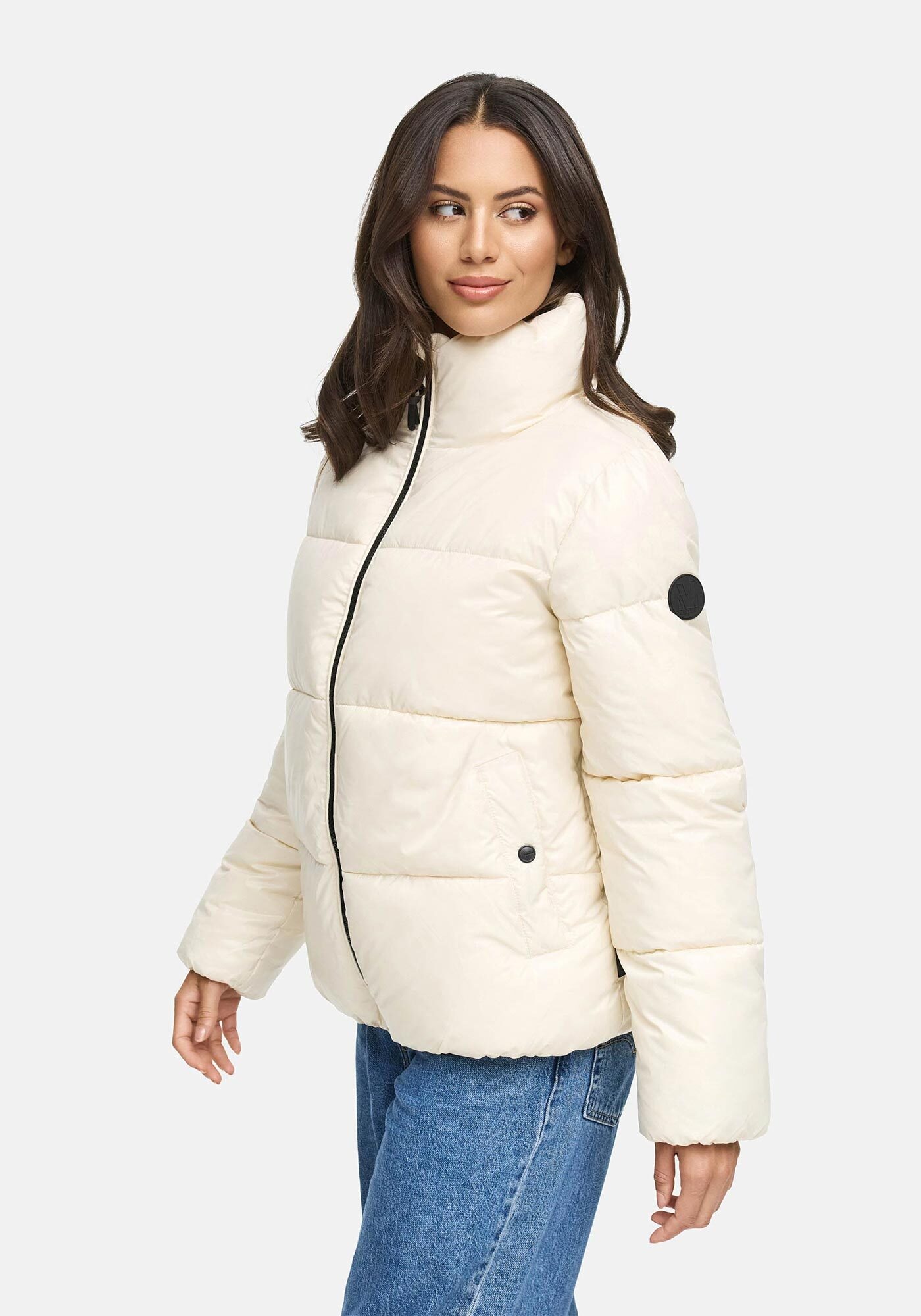 Marikoo Winterjacke »Hazalee« mit leicht gläzendem Obermaterial und hohem Kragen