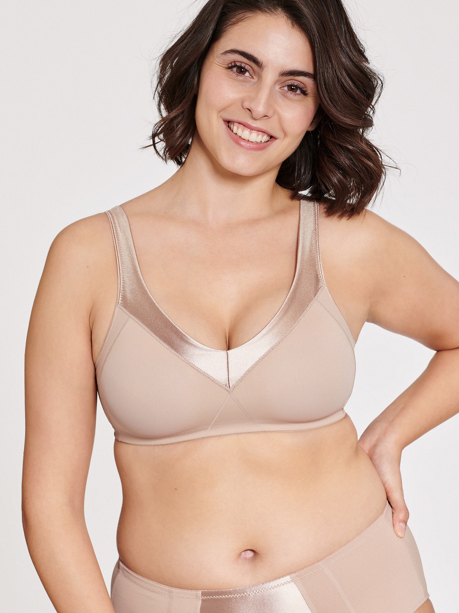 Naturana Minimizer-BH "Solutions", Cup B-E, Minimizer Soft-BH mit Glanzband, ohne Bügel