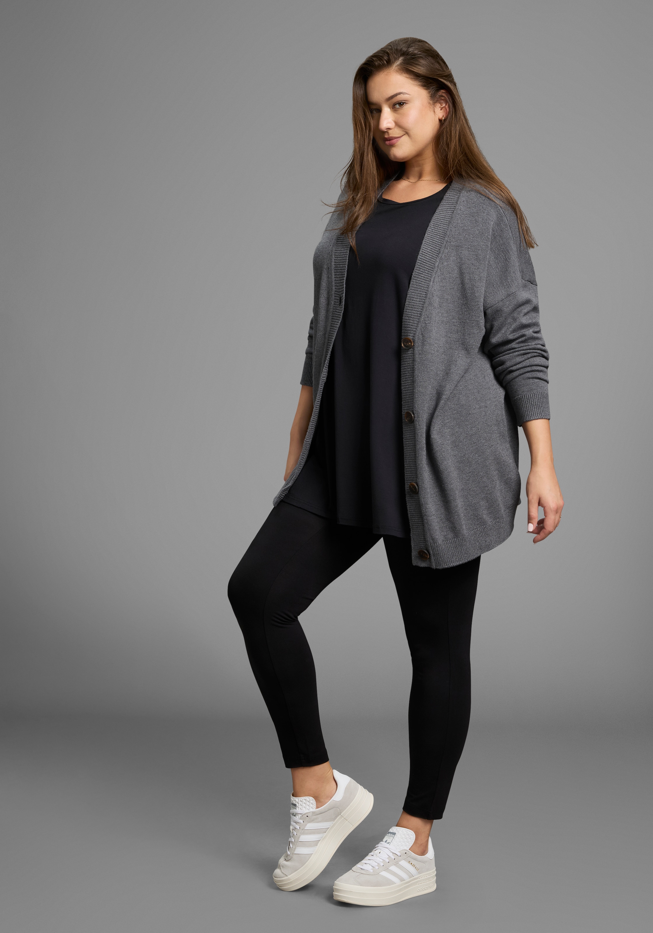 Laura Scott CURVE Strickjacke, in kuscheligem Feinstrick und hüftbedeckender Passform - GROSSE GRÖSSE
