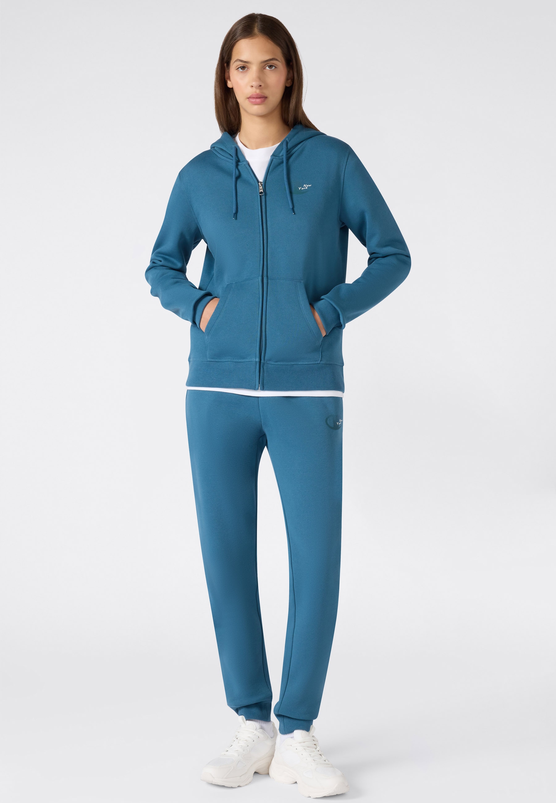 Champion Jogginghose »SPORTWEAR JOGGERS Slim Fit«  im Slim Fit, formstabile Qualität, aus Baumwolle und Polyester