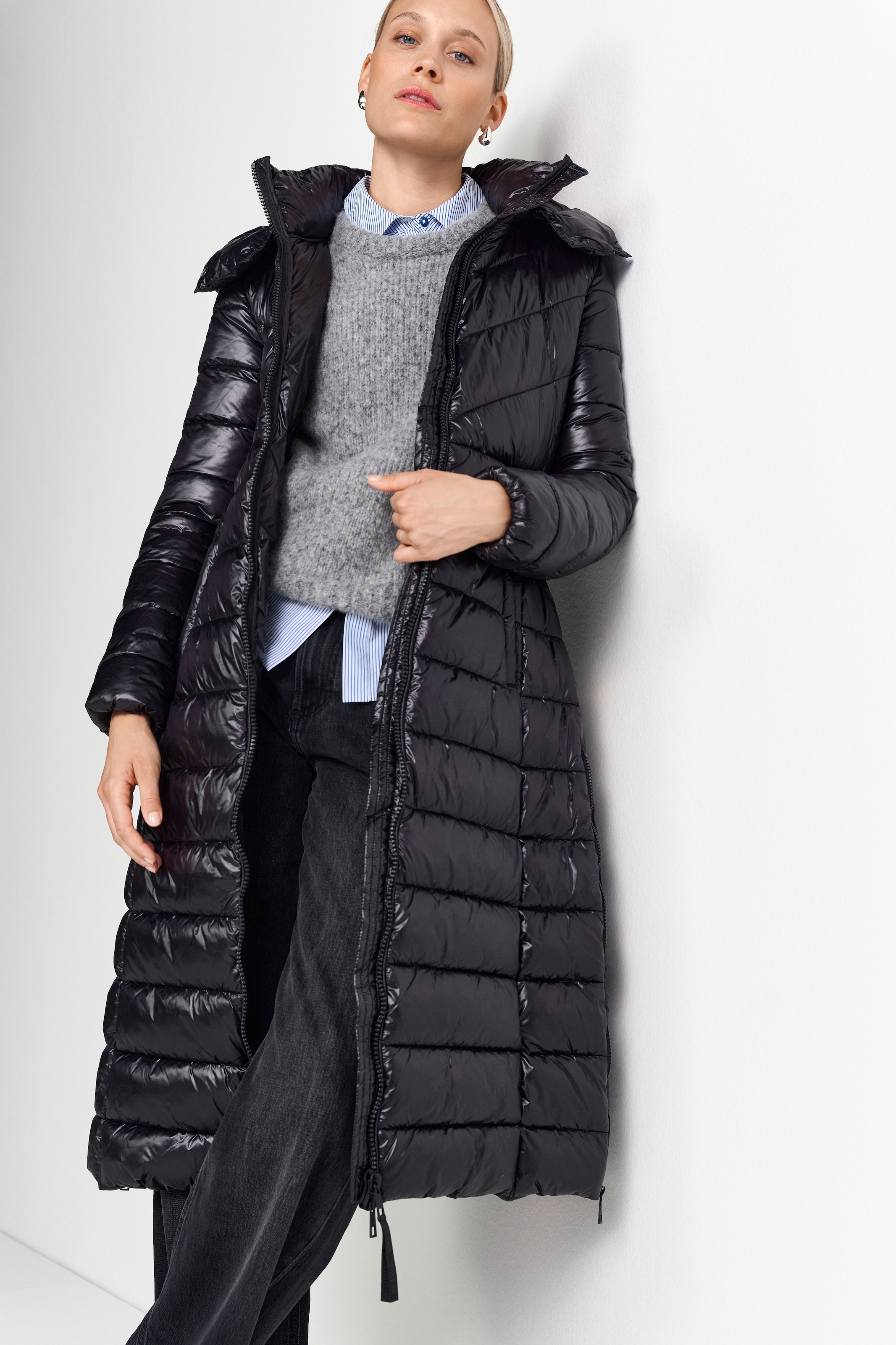 RICHROYAL Steppmantel, mit glänzenden Finish, slim fit, mit Reißverschlüssen an den Seiten