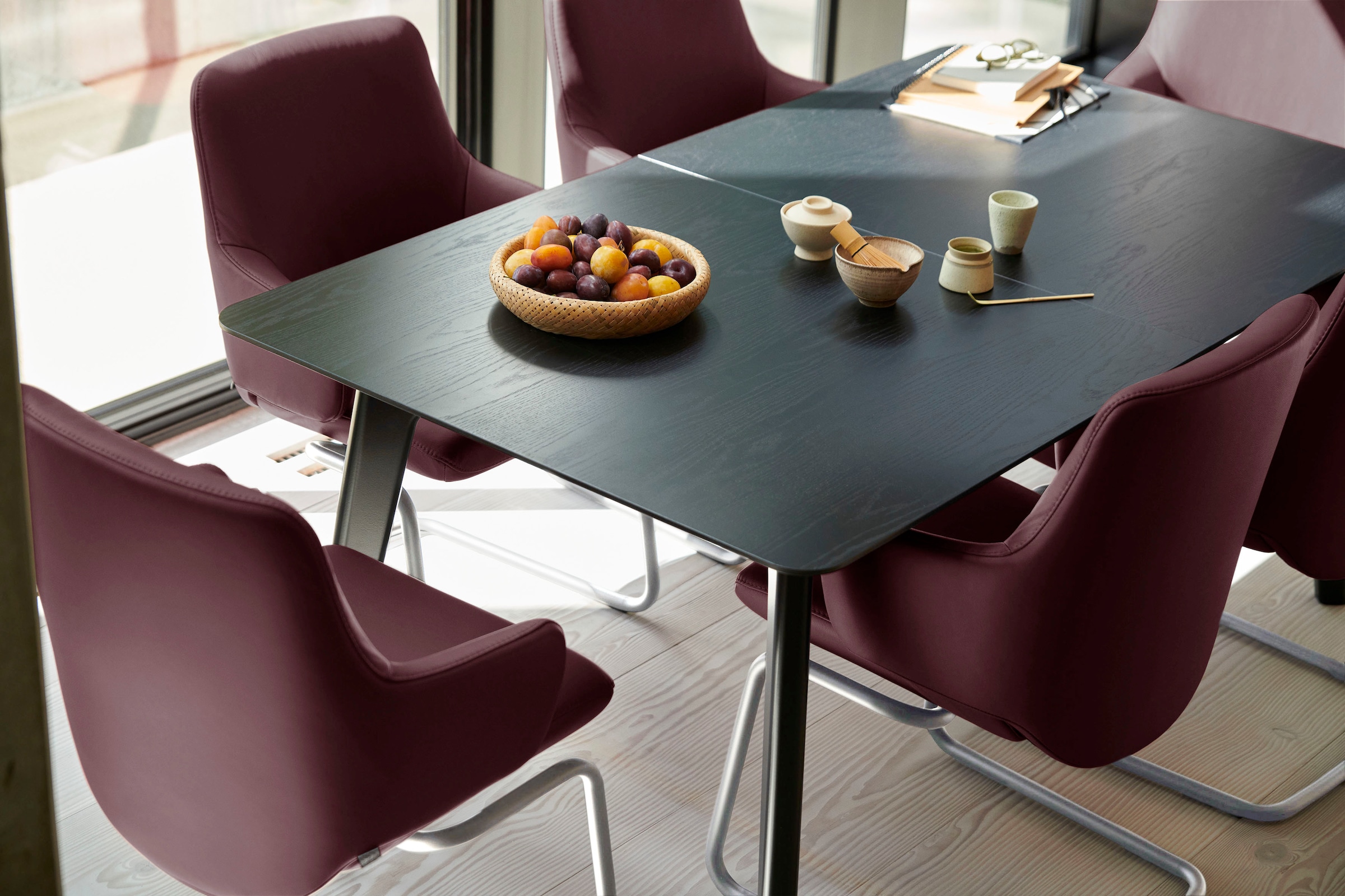 Stressless® Polsterstuhl »Laurel«, Leder BATICK, Low Back mit Armlehne, Größe L, mit Beinen aus Stahl in Schwarz matt