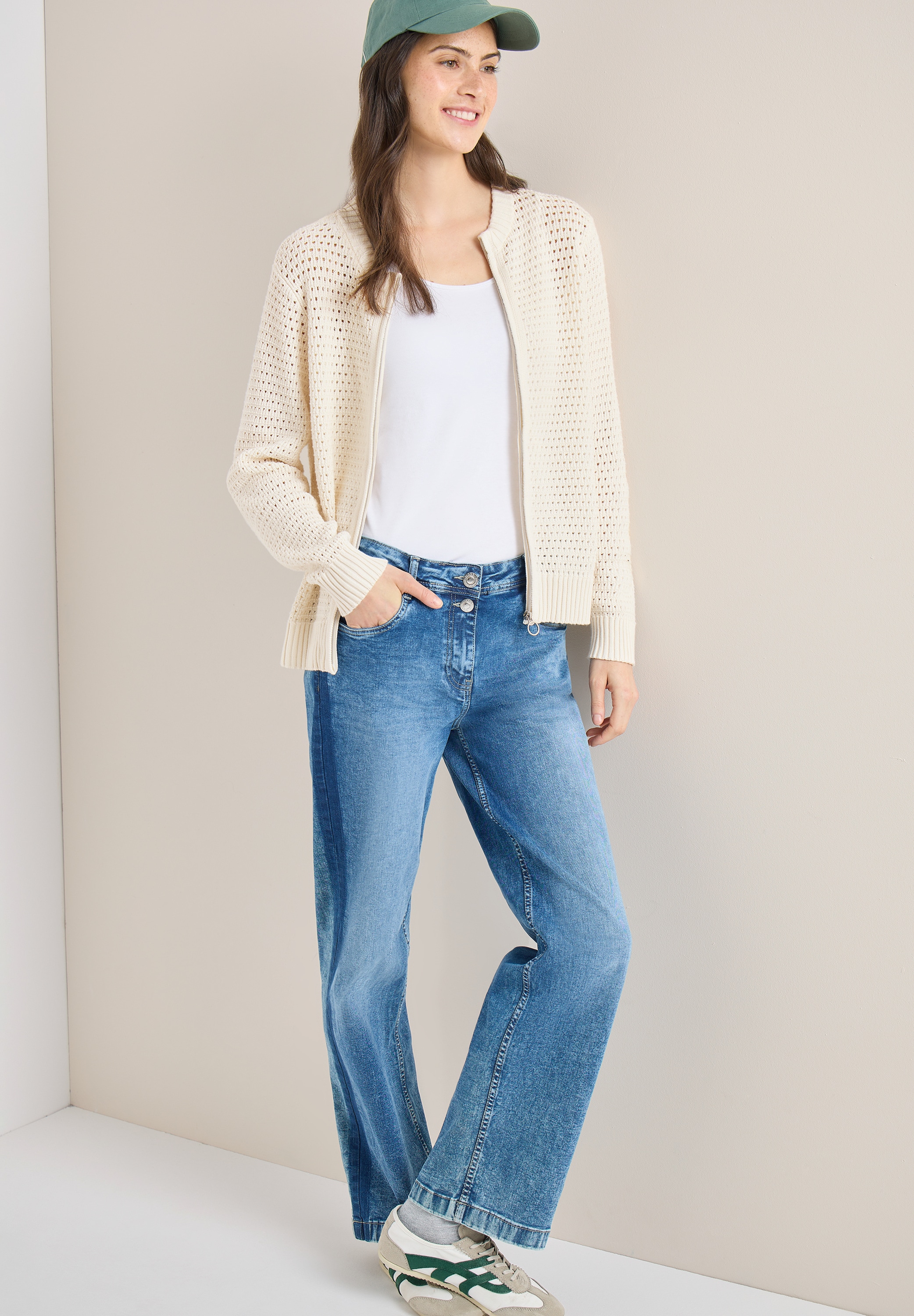 Cecil Cardigan in Crochet-Optik