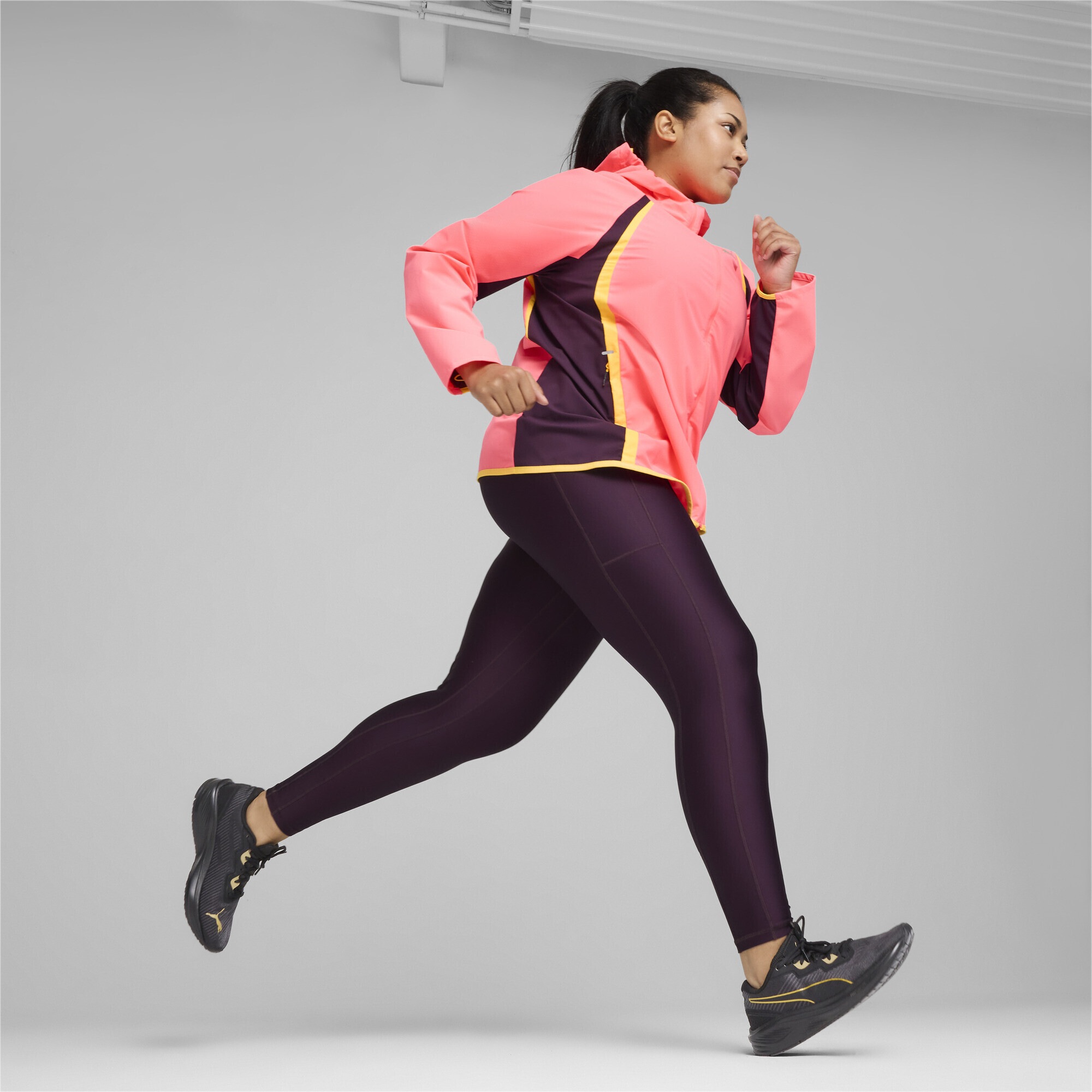 PUMA Regenjacke »PUMA RUN Regenjacke Damen«
