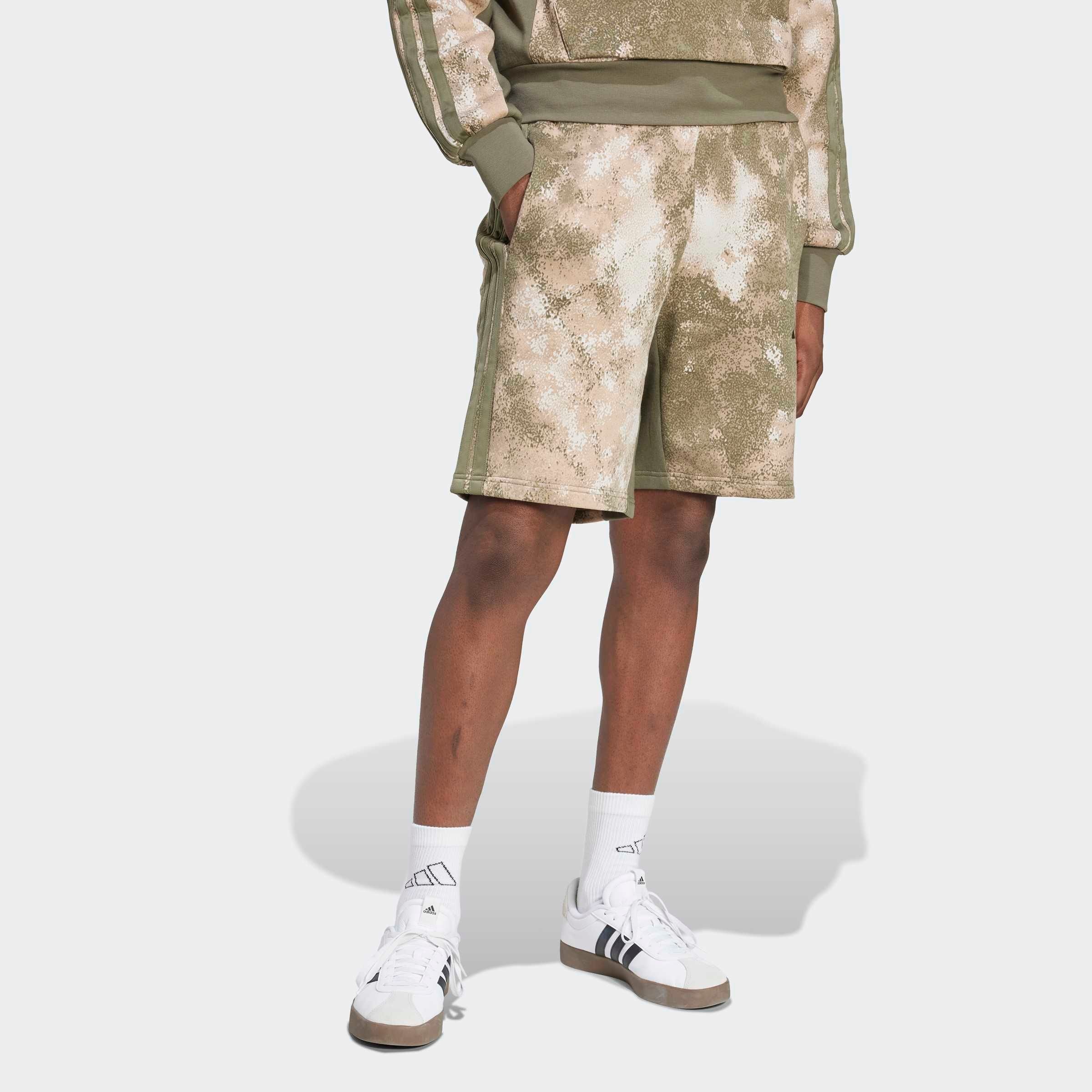 Shorts ADIDAS SPORTSWEAR "AOP COLOURBLOCK", Herren, Gr. L, N-Gr, weiß (multicolor, weiß, olive strata, normal, gr.), Obermaterial: 70% Baumwolle, 30% Polyester, Hosen Shorts, sportlicher Stil, aus weichem Baumwollfleece, ohne Verschluss