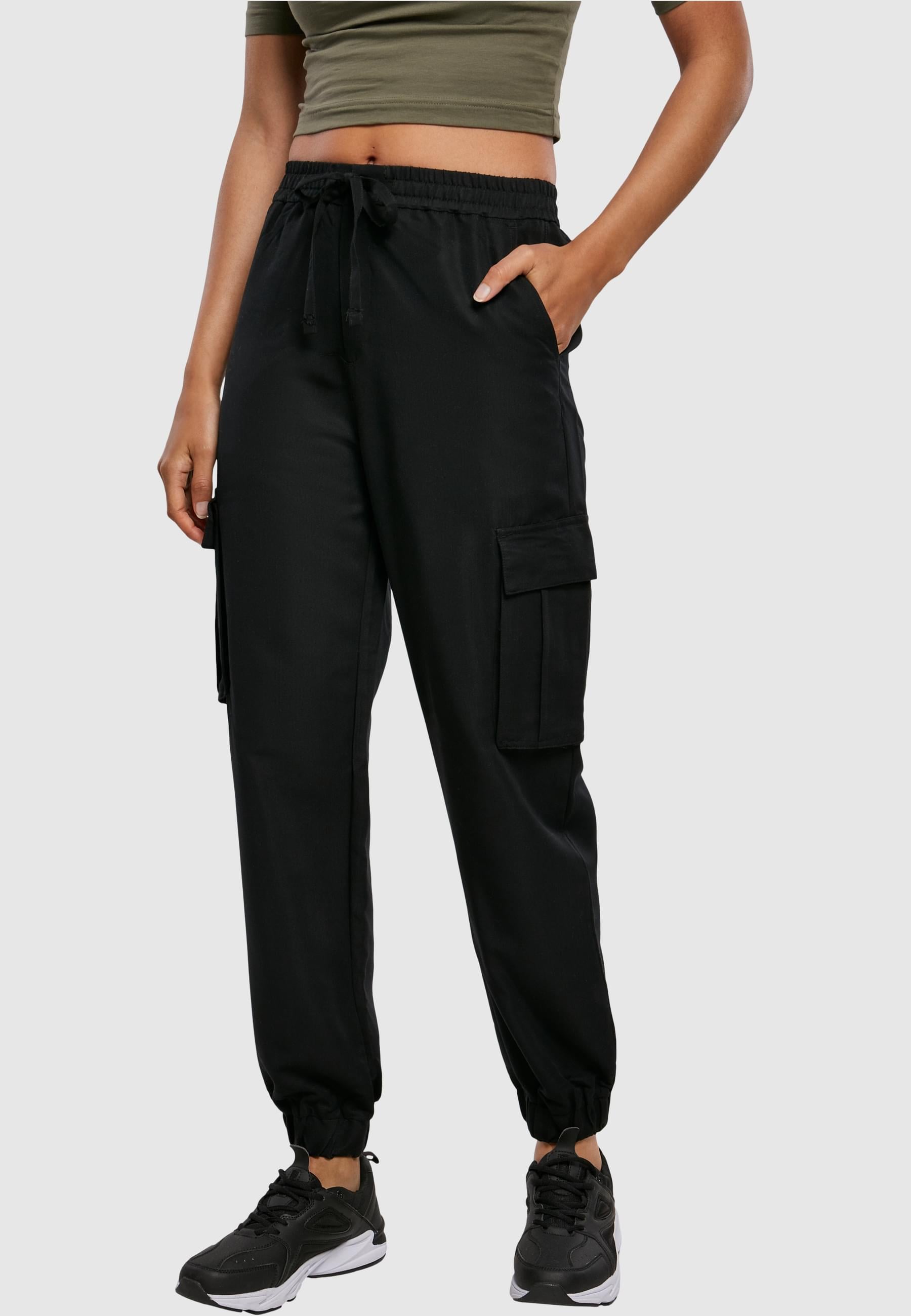 URBAN CLASSICS Cargohose »Urban Classics Damen Ladies Viscose Twill Cargo Pants«, (1 tlg.)
