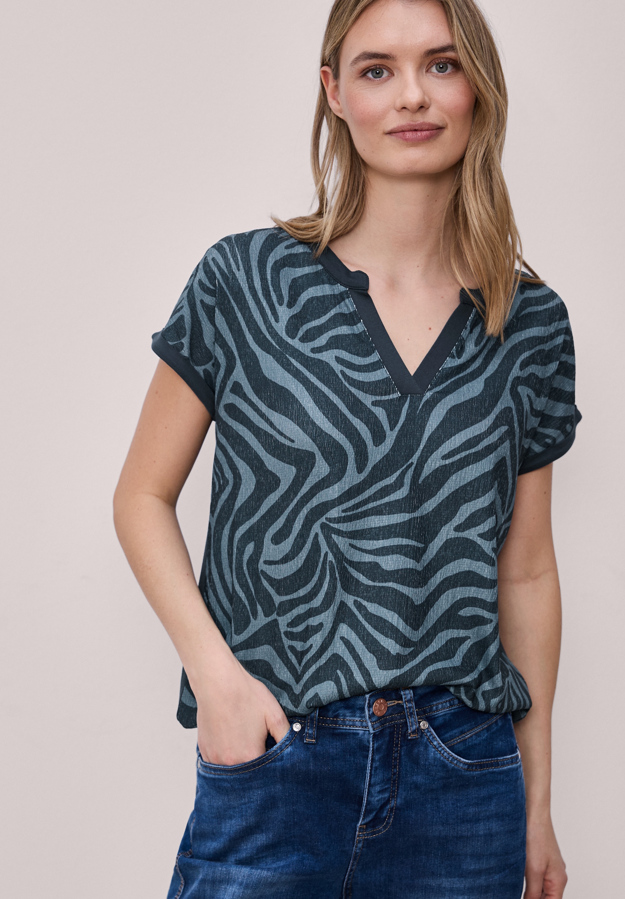 STREET ONE T-Shirt mit geschlitztem Rundhalsausschnitt