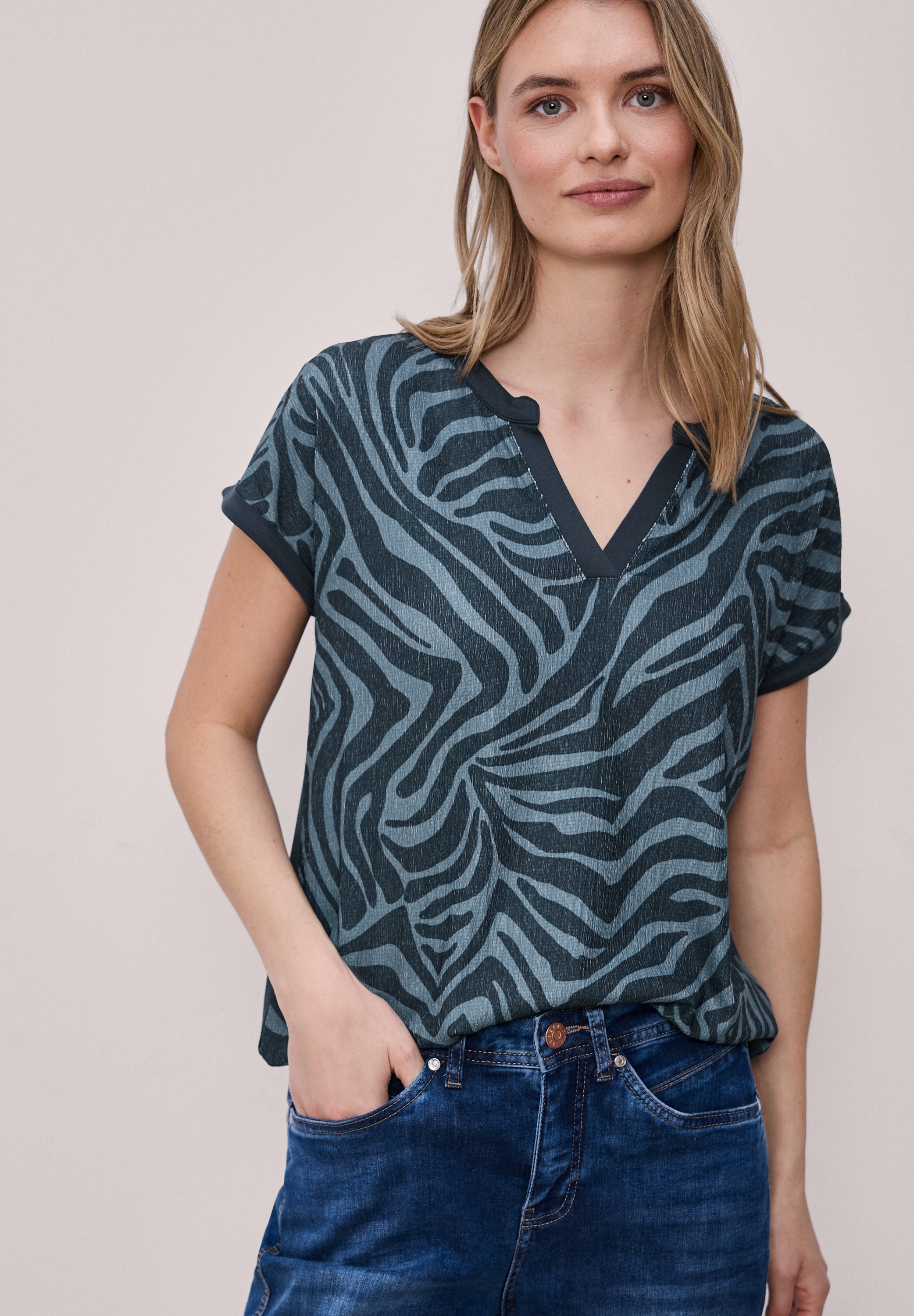 STREET ONE T-Shirt mit geschlitztem Rundhalsausschnitt günstig online kaufen