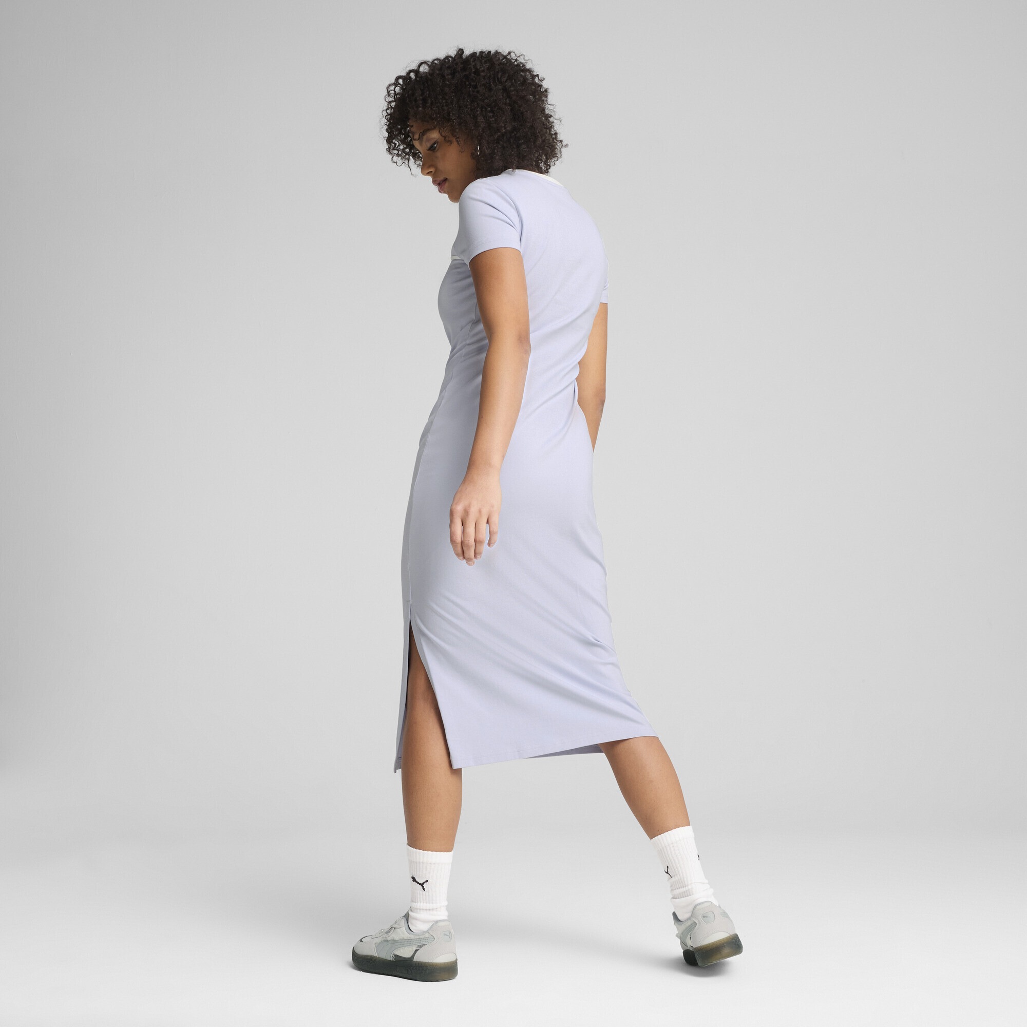 PUMA Sweatkleid »WARDROBE ESS Midikleid mit Cut-out Damen«