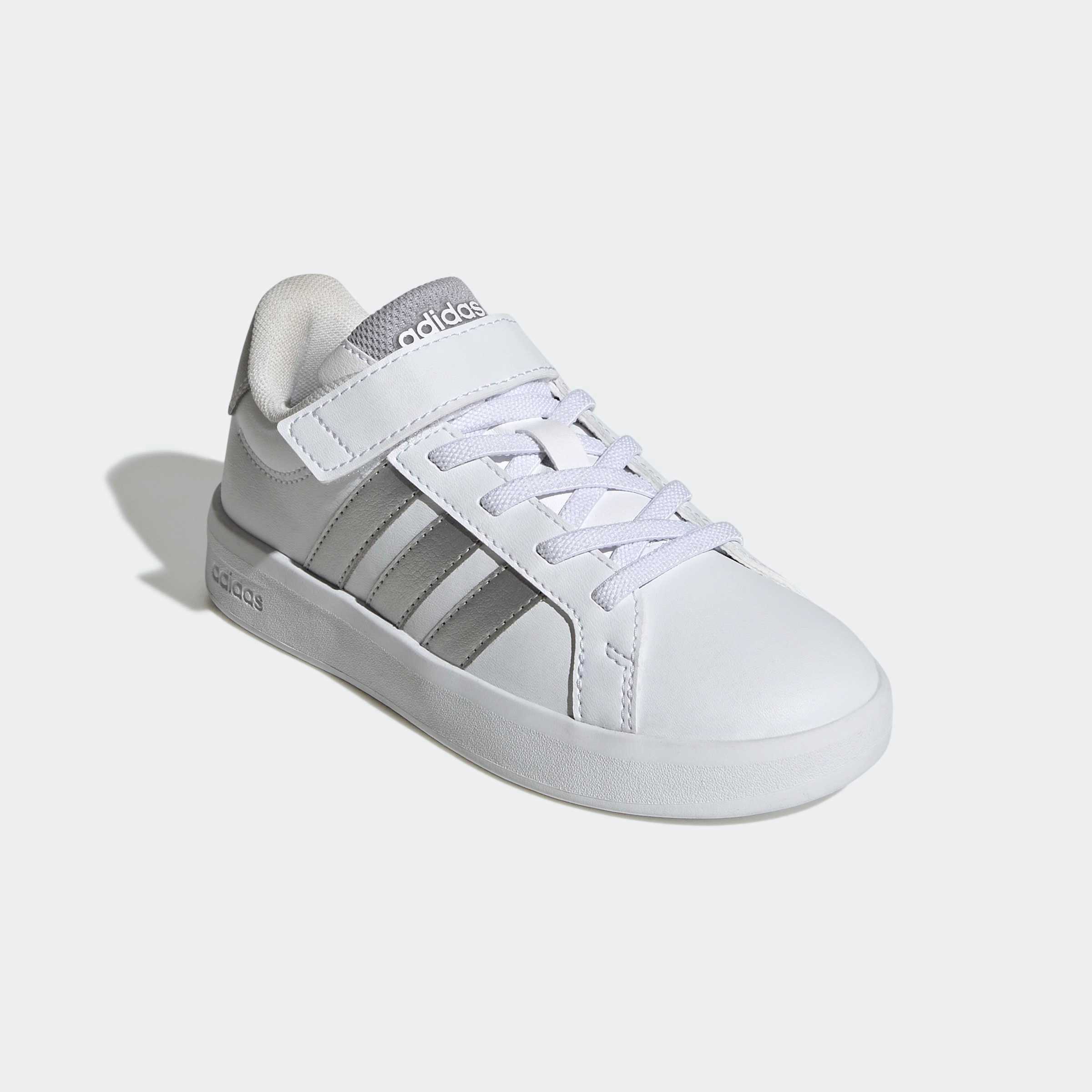 Mädchen Sneaker "GRAND COURT 3.0 SCHUHE FÜR KINDER", ADIDAS SPORTSWEAR, Gr. 32cloud weiß, silber metallic, silber metallic, Synthetik, Textil,
