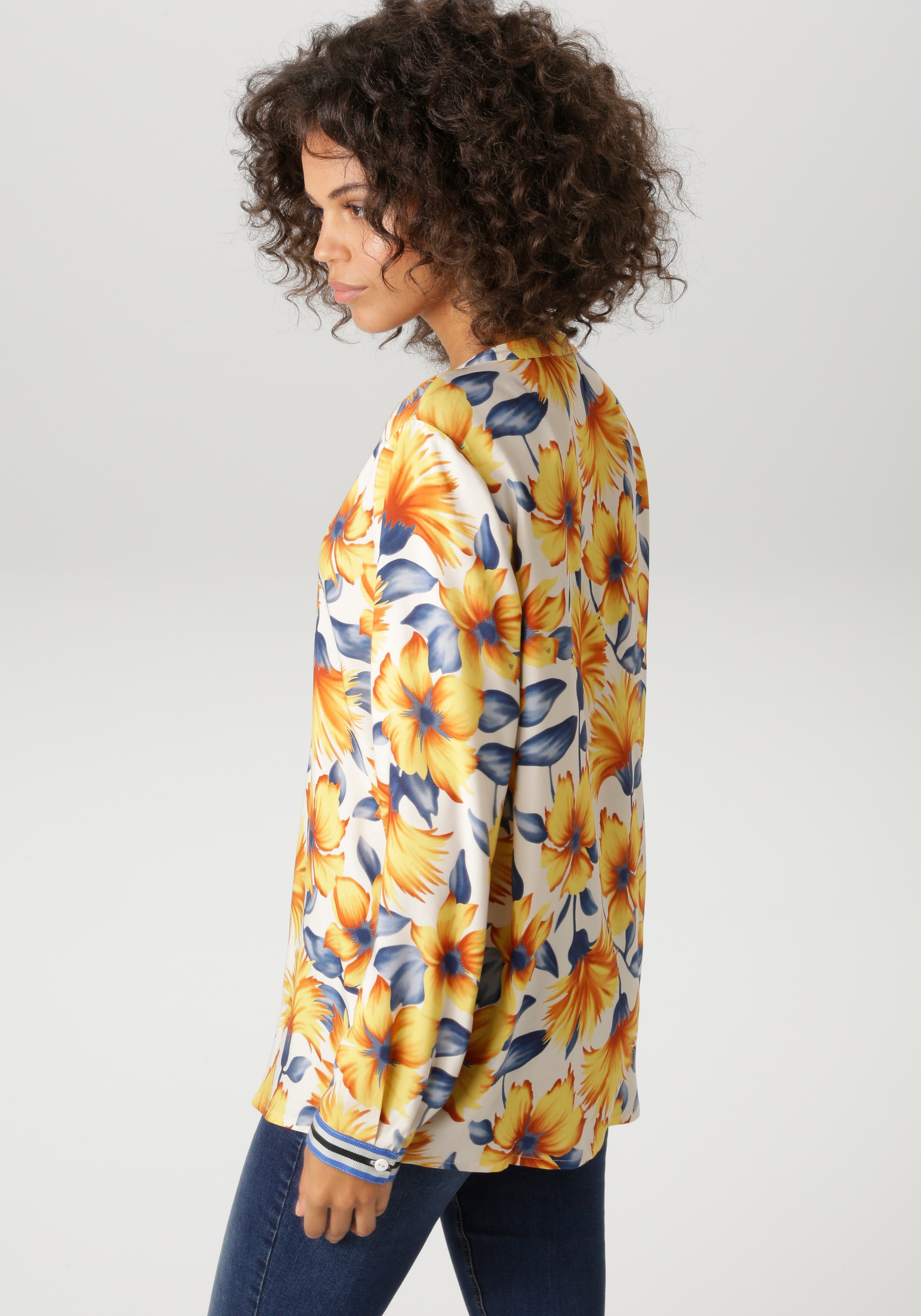 Aniston CASUAL Schlupfbluse mit farbharmonischen, großflächigen Blüten bedr günstig online kaufen