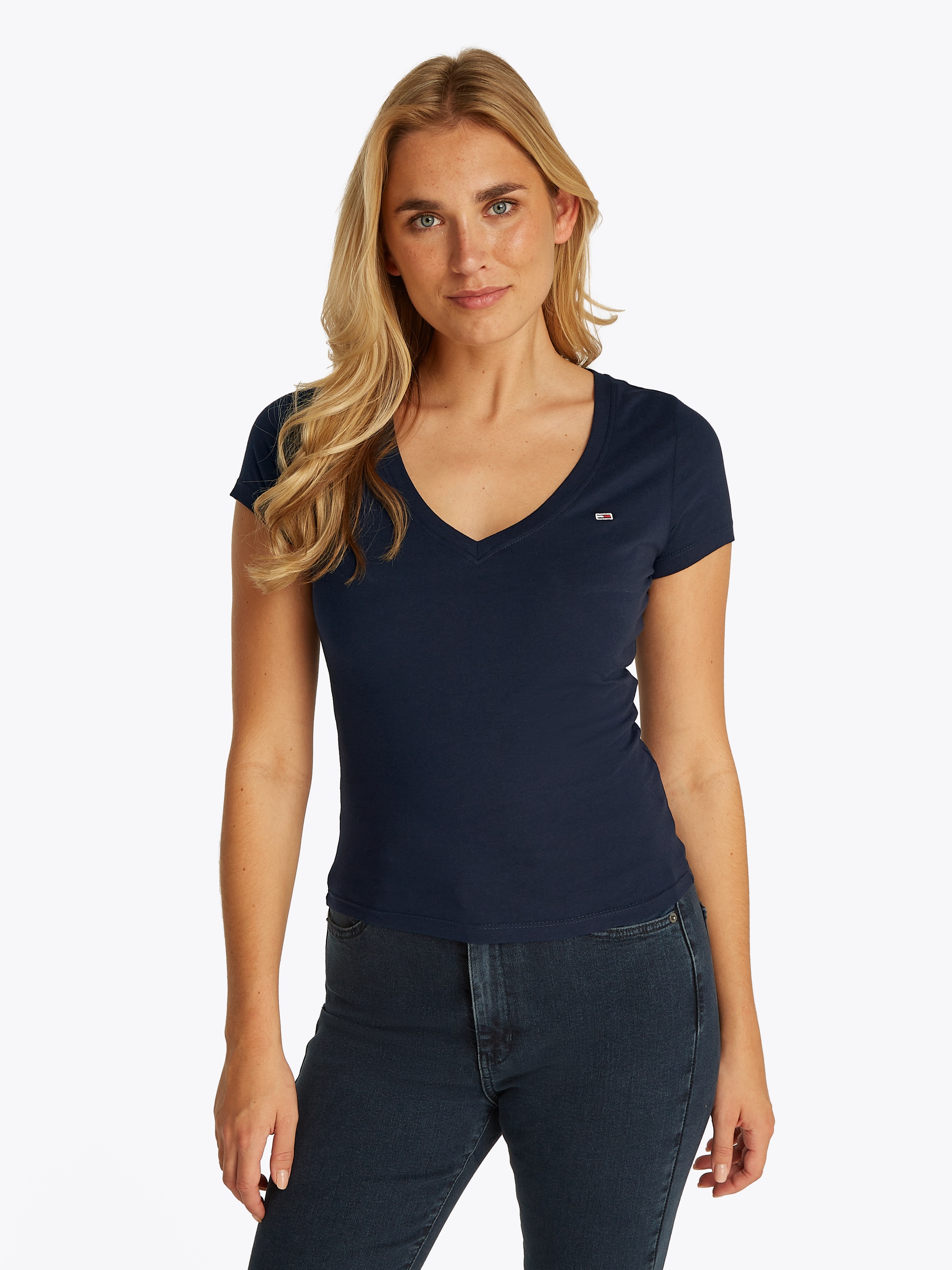 Tommy Jeans Kurzarmshirt "TJW SLIM V-NECK TEE" mit Logo-Stickerei günstig online kaufen