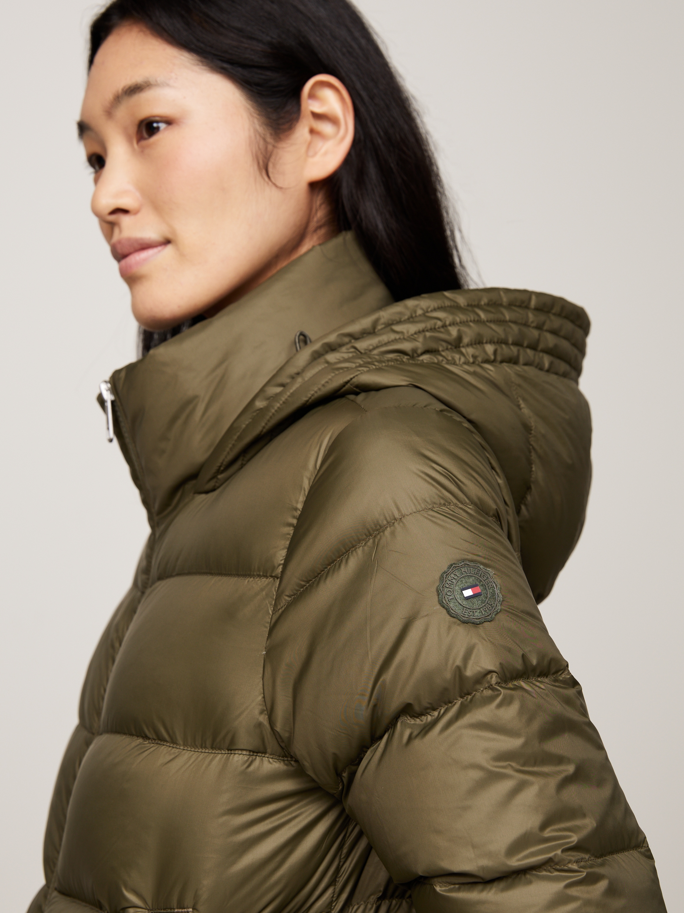 Tommy Hilfiger Steppjacke »LW DOWN CASUAL JACKET«, mit Kapuze, mit Logoprägung