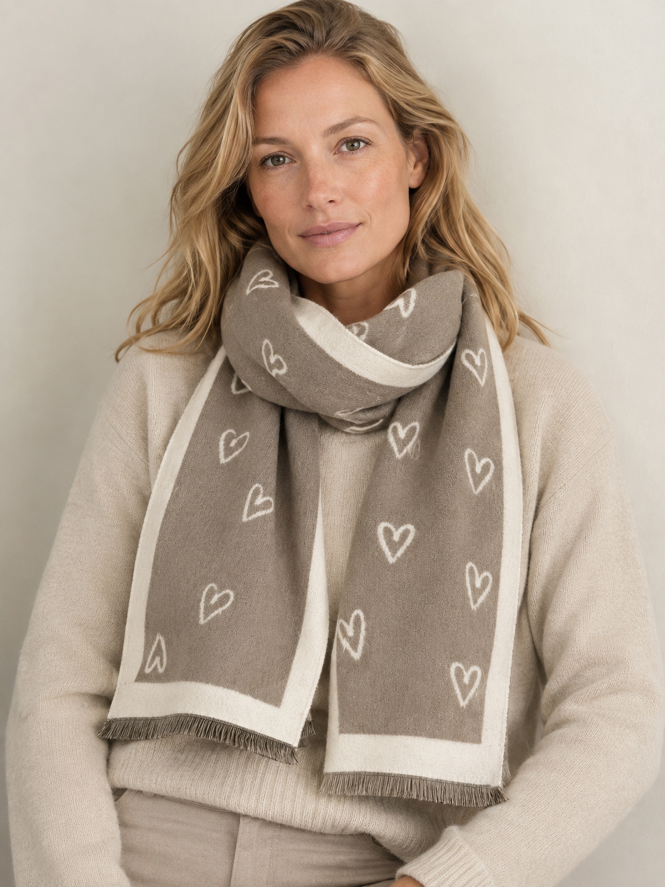 COLLEZIONE ALESSANDRO Modeschal »Herz« 1 Stk. warmer Wendeschal mit Herzmotiv