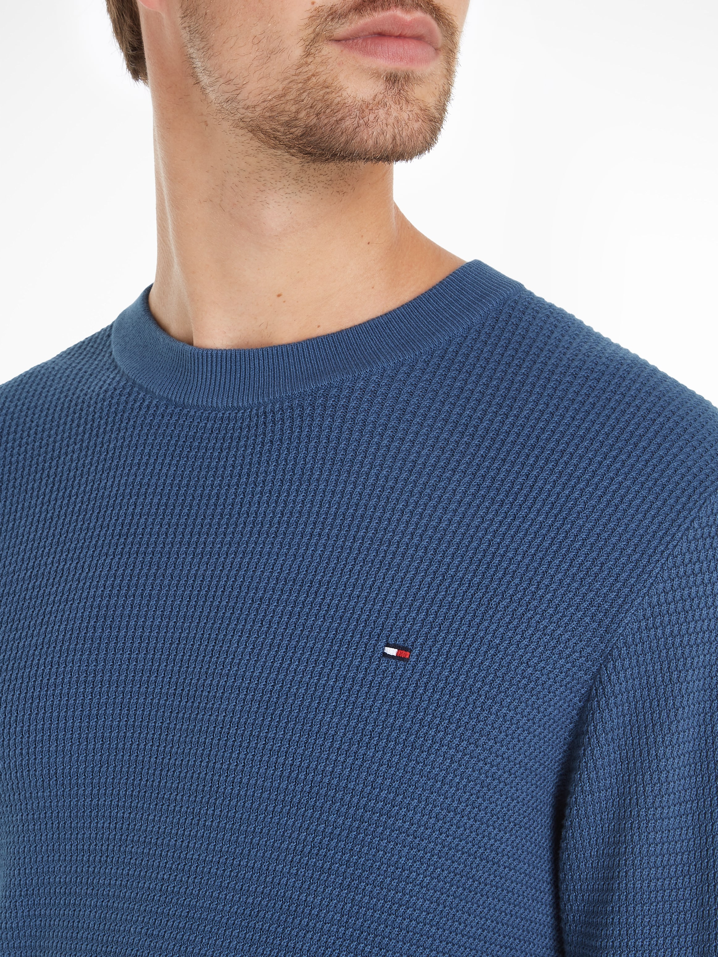 Tommy Hilfiger Rundhalspullover »REFINED STRUCTURE CREW NK«, mit feiner Struktur