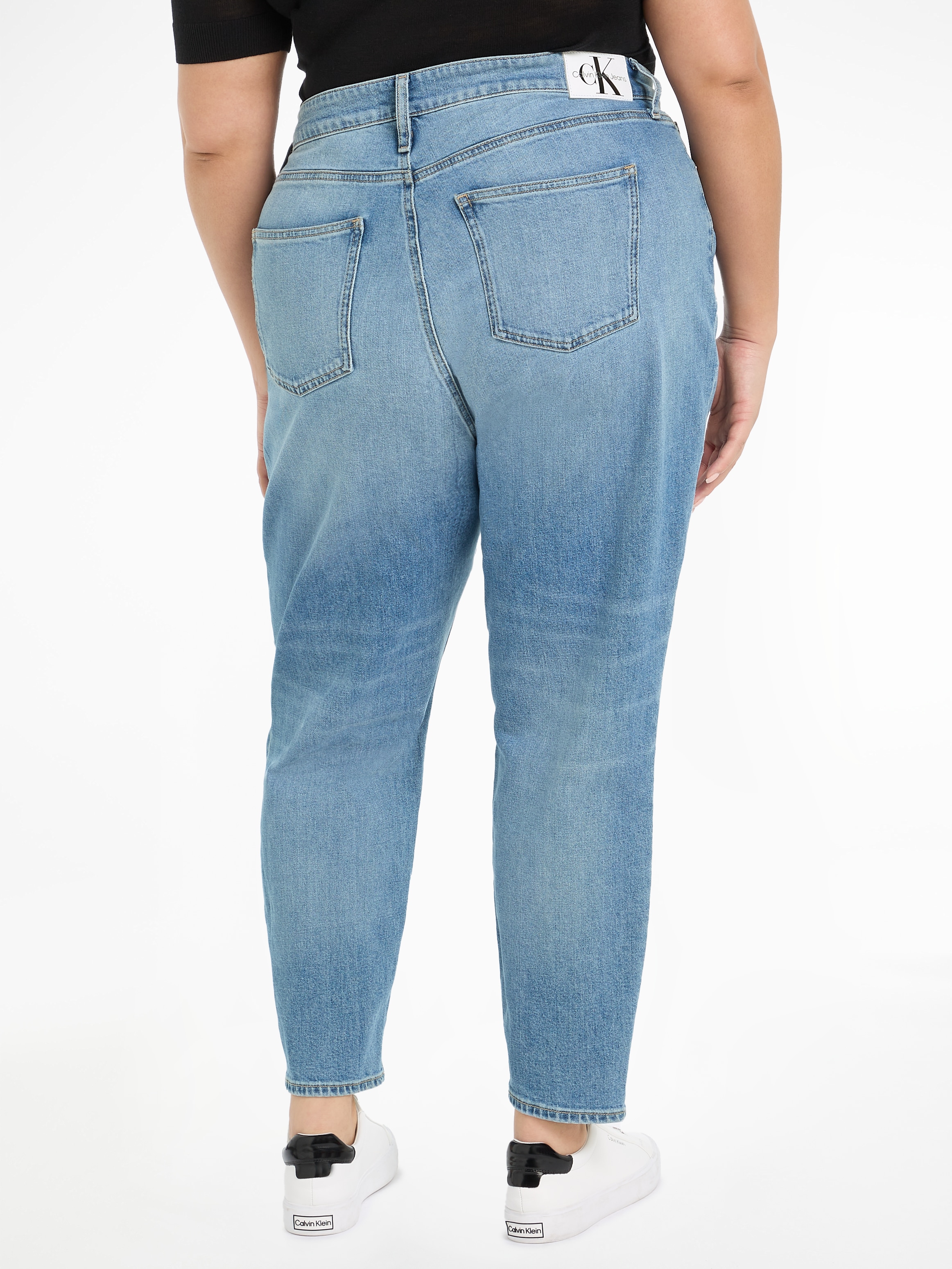 Calvin Klein Jeans Plus Mom-Jeans »MOM JEAN PLUS«, Große Größen Jeans wird in Weiten angeboten