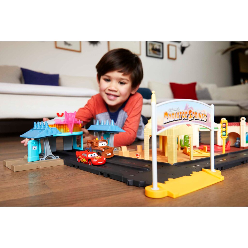 Mattel® Spiel-Gebäude »Disney Pixar Cars Disney+ Radiator Springs Tour Spielset«