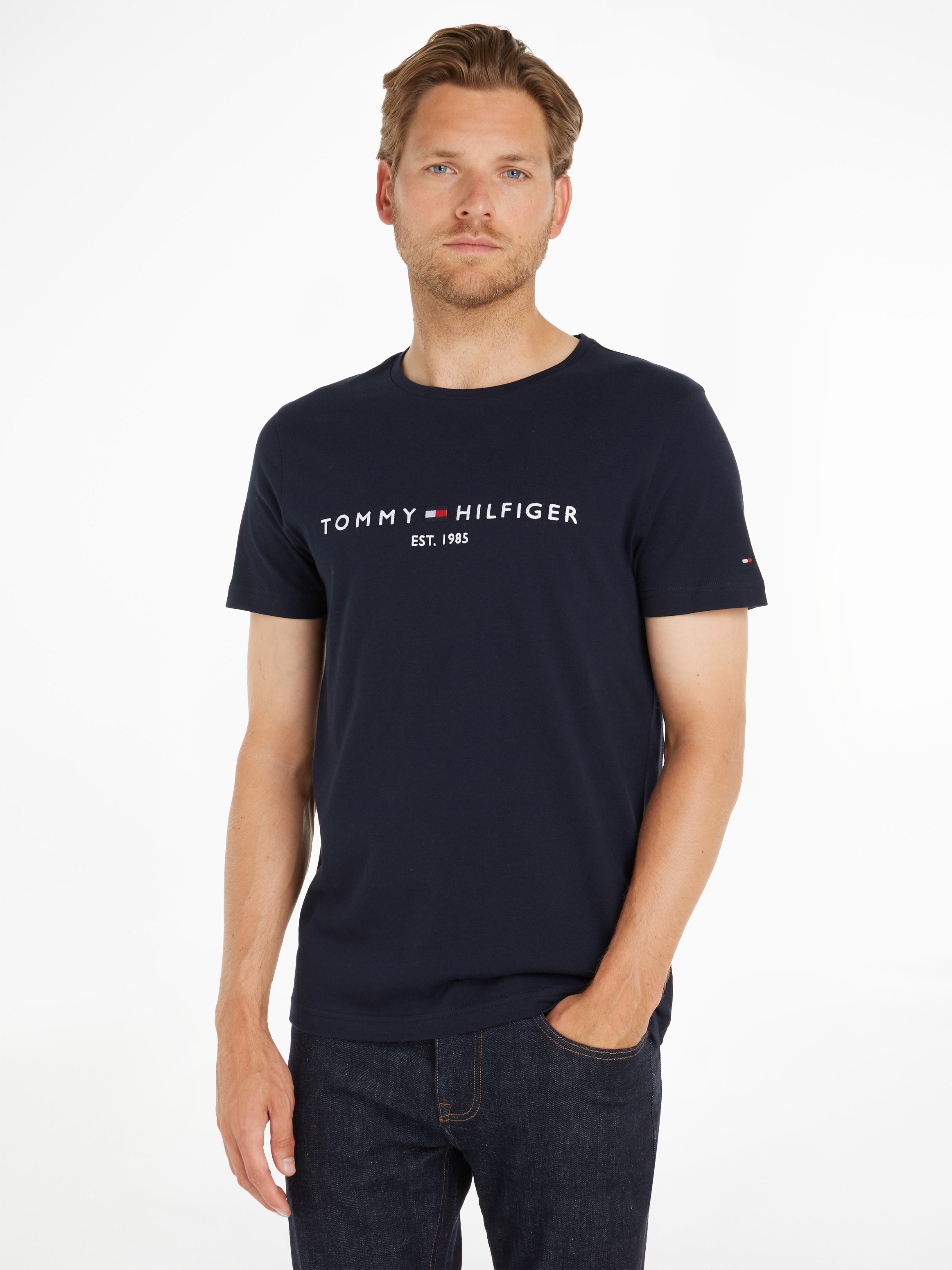 Tommy Hilfiger T-Shirt "TOMMY FLAG HILFIGER TEE" aus Bio-Baumwolle, Regular günstig online kaufen