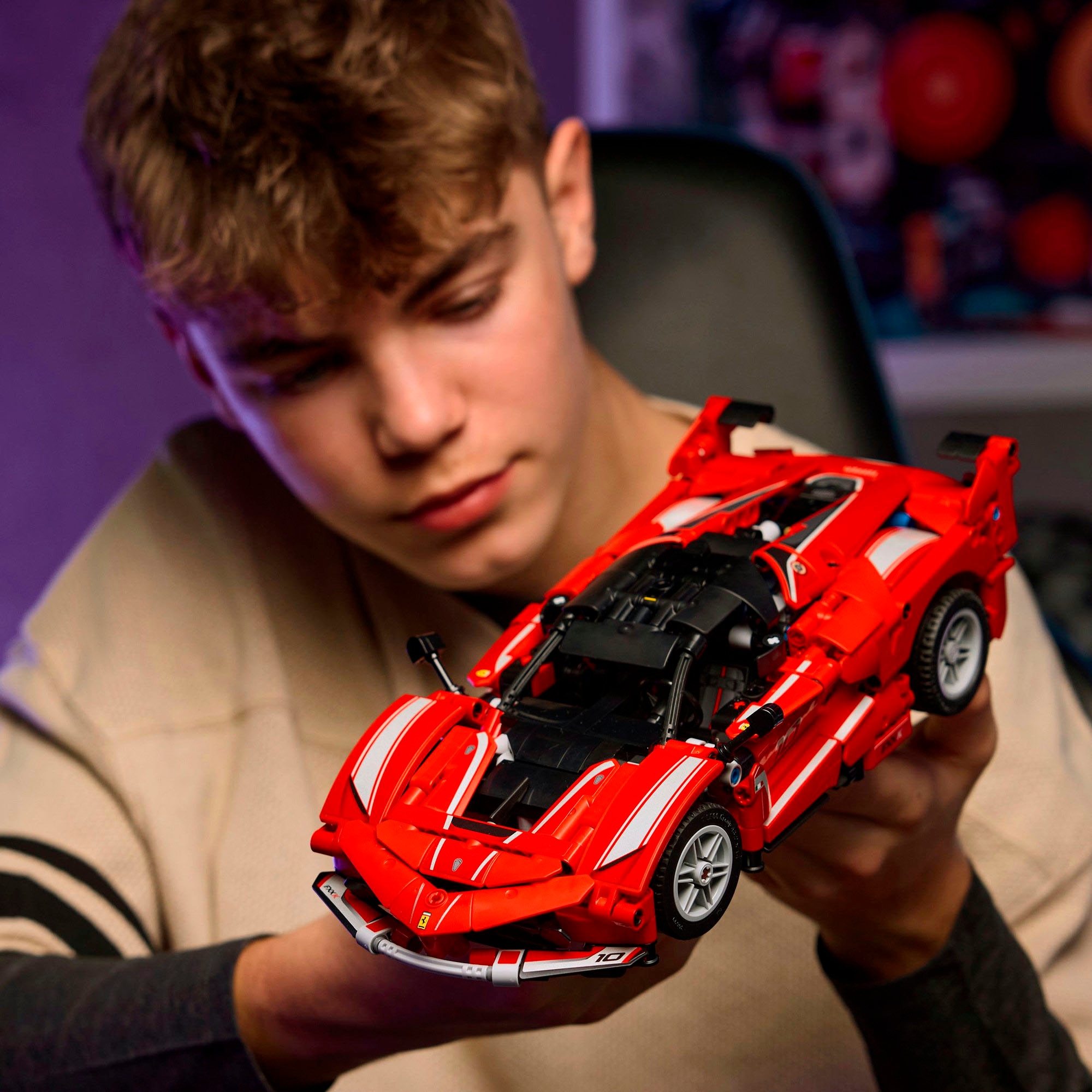 LEGO® Konstruktionsspielsteine »Ferrari FXX K (42212), LEGO Technic«, (897 St.), Made in Europe