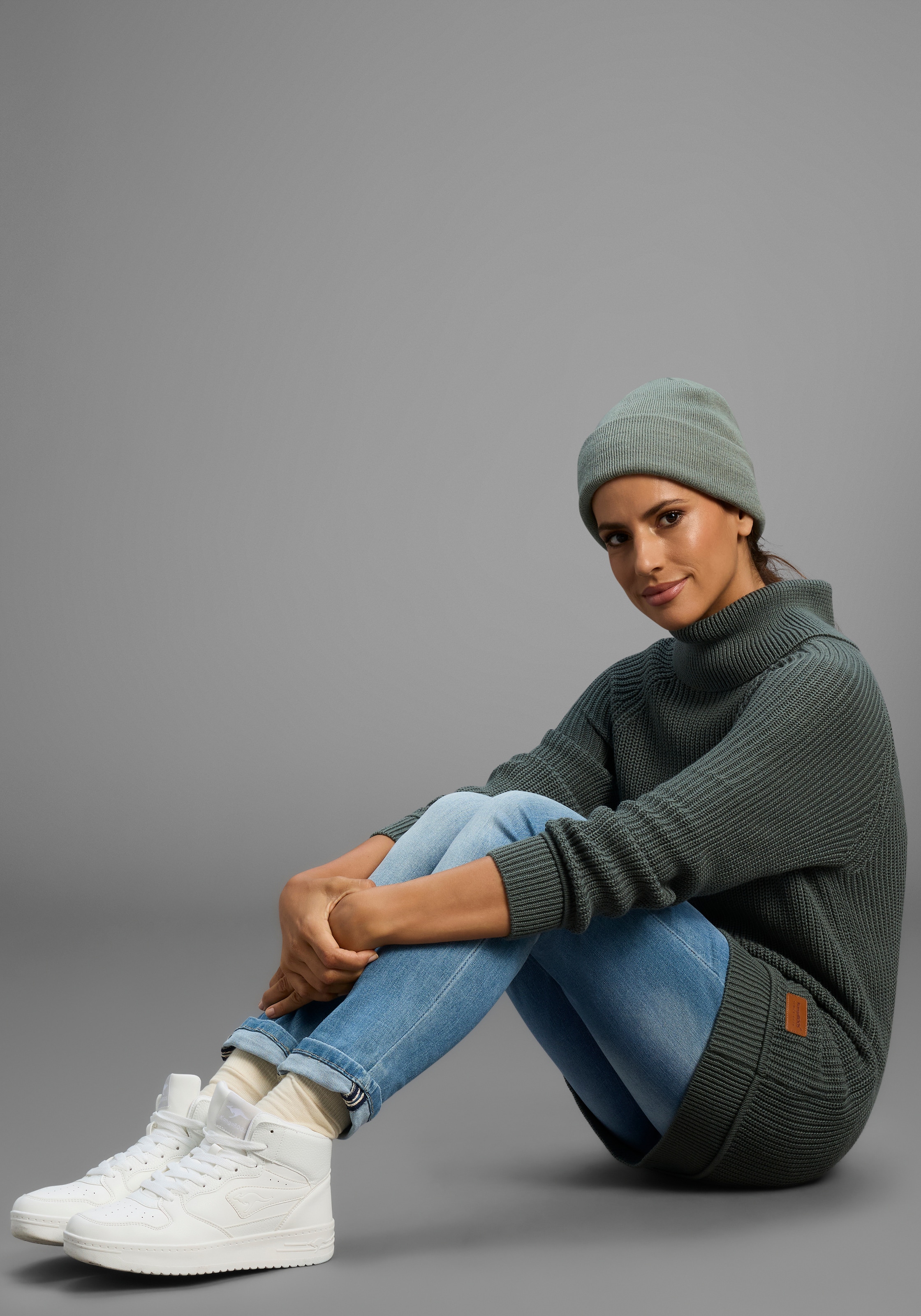KangaROOS Longpullover, mit Schlitzen am Saum