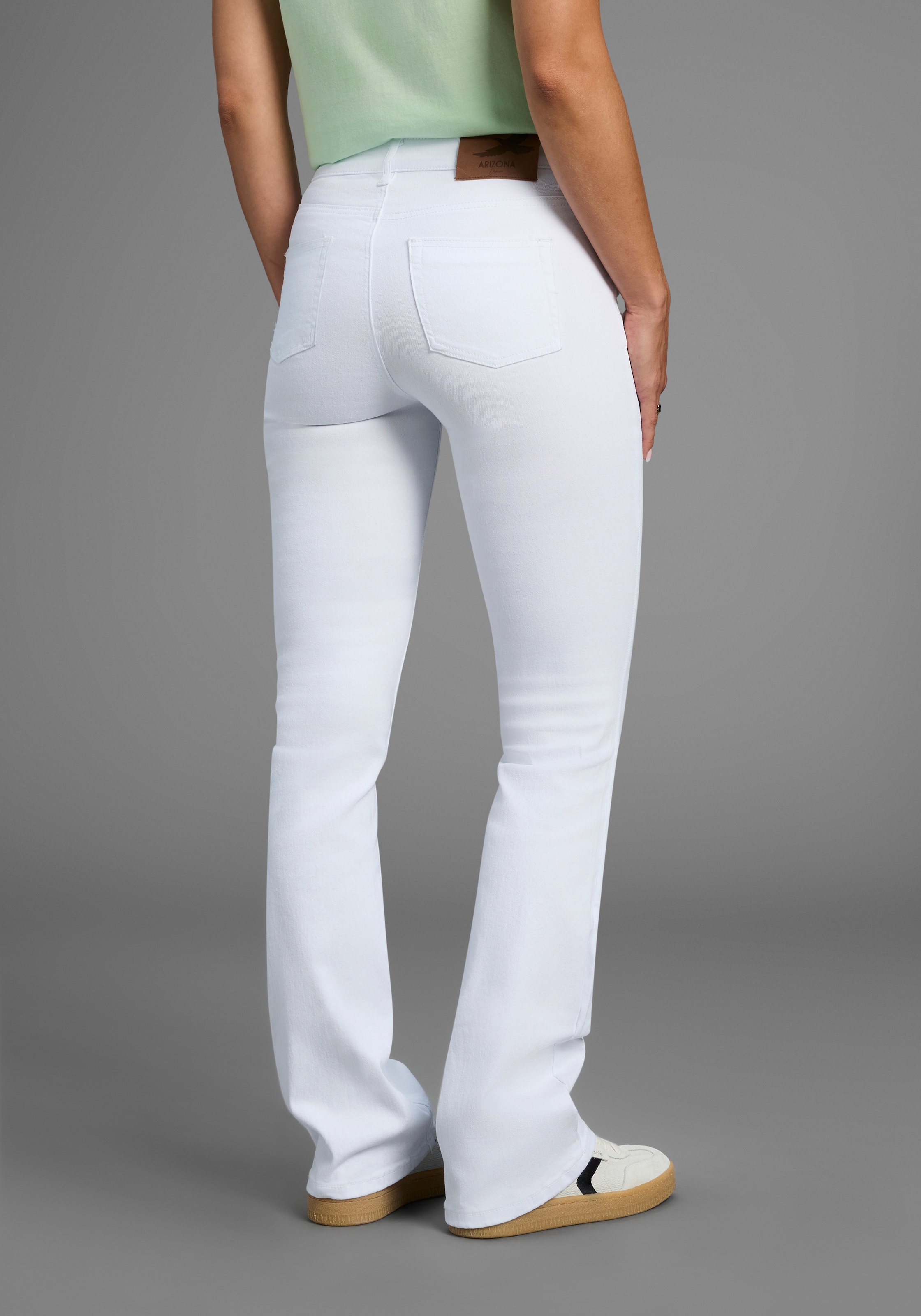 Arizona Bootcut-Jeans »Shaping«, elastische Passform, Bootcut-Beinform, Used-Waschung, hohe Taille