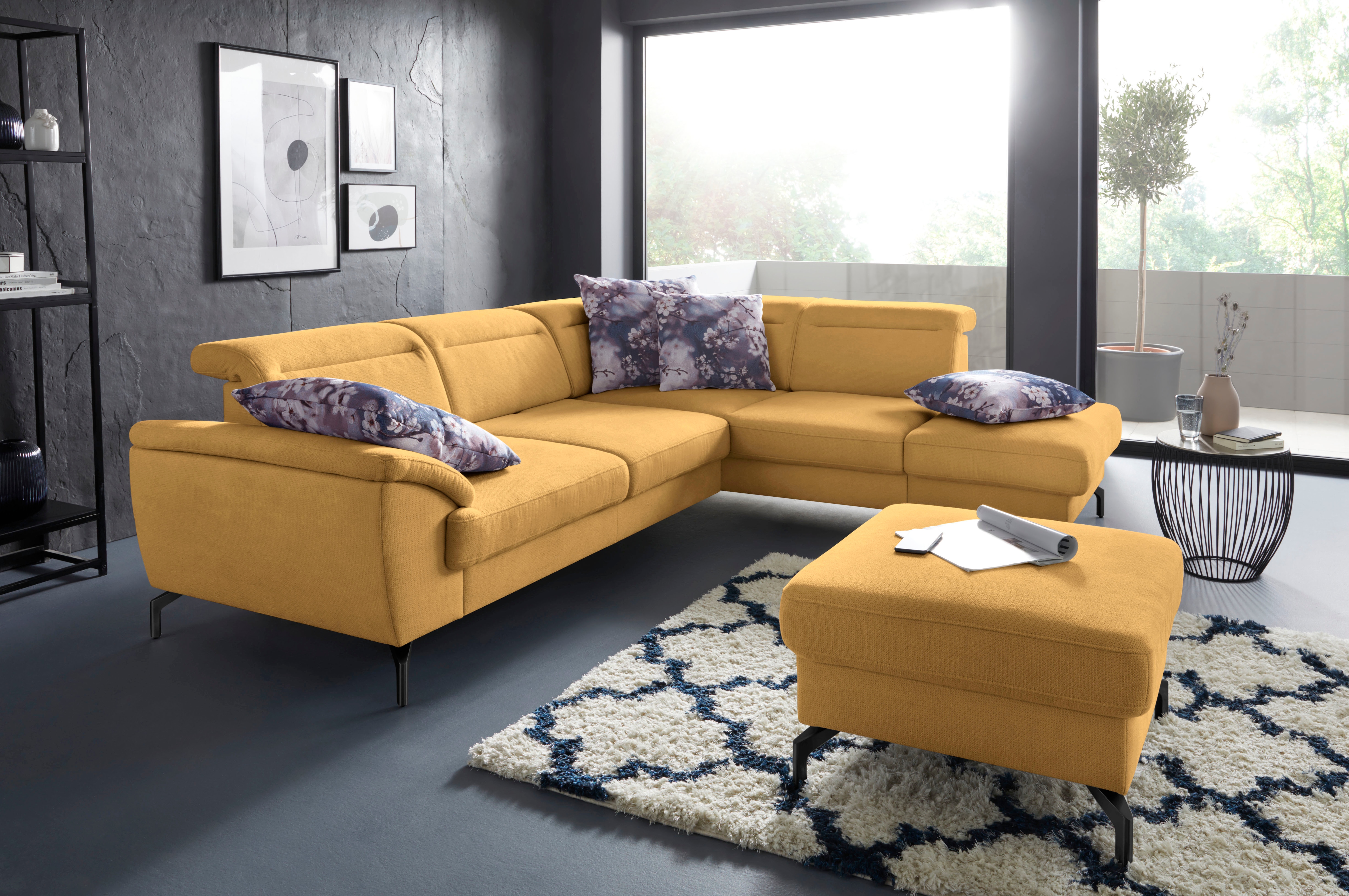 sit&more Ecksofa "Percy L-Form" 15 cm Fußhöhe, Sitztiefenverstellung, wahlweise in 2 Fußfarben
