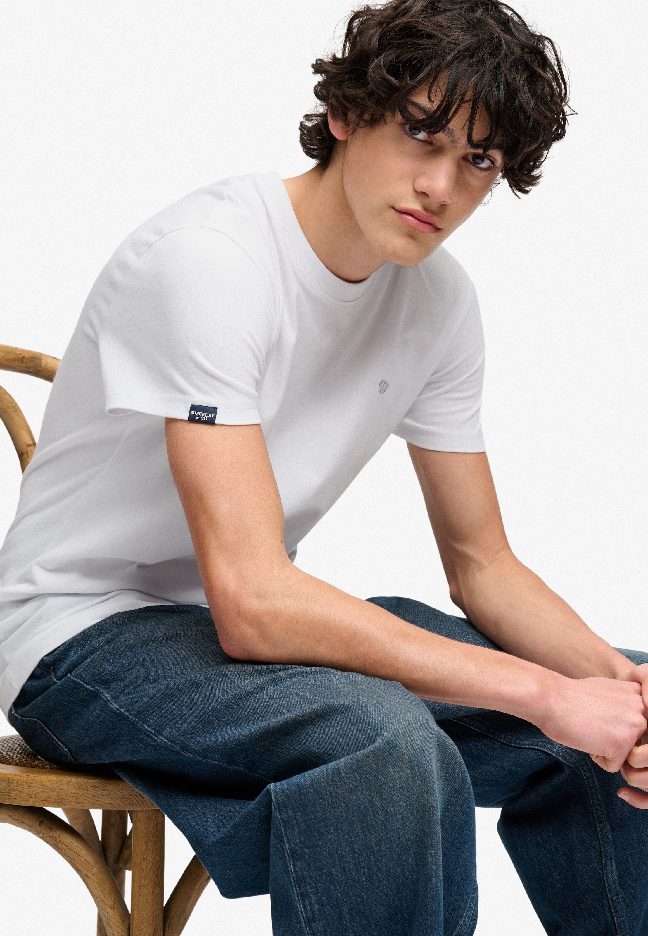 Superdry Rundhalsshirt »ESSENTIAL SDCO LOGO EMB TEE« Baumwolle, regular fit