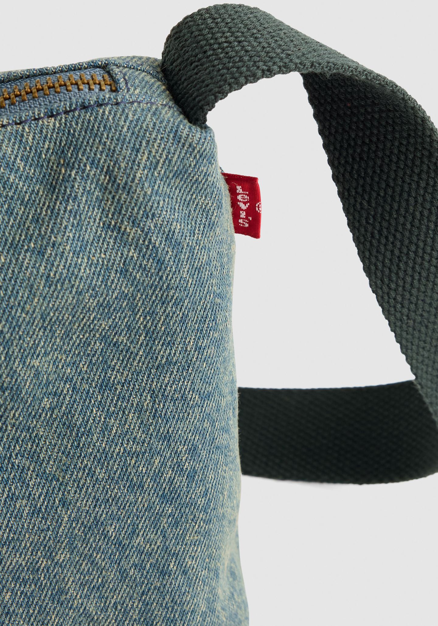 Levi's® Umhängetasche, mit Print