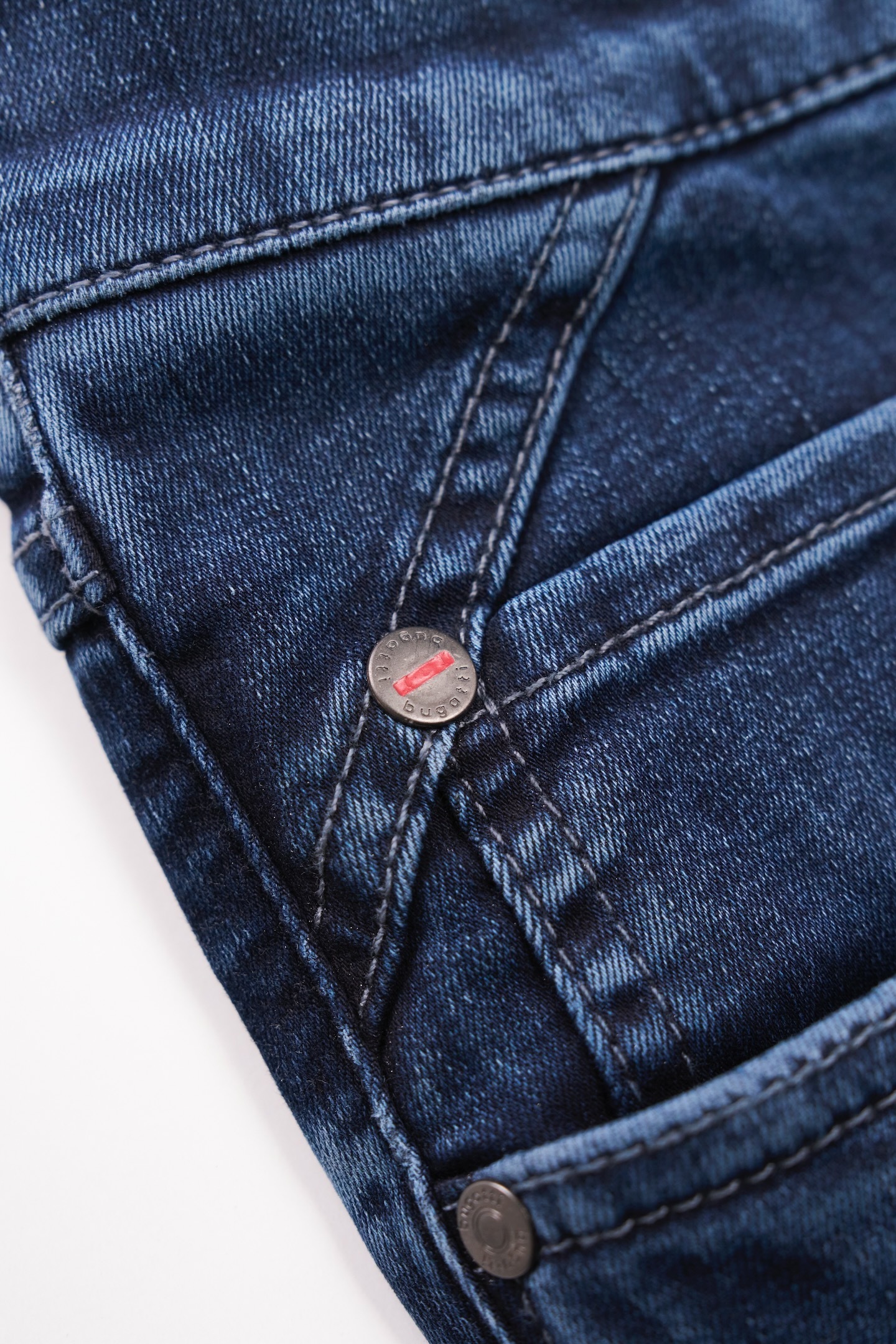 bugatti 5-Pocket-Jeans, besonders bequem