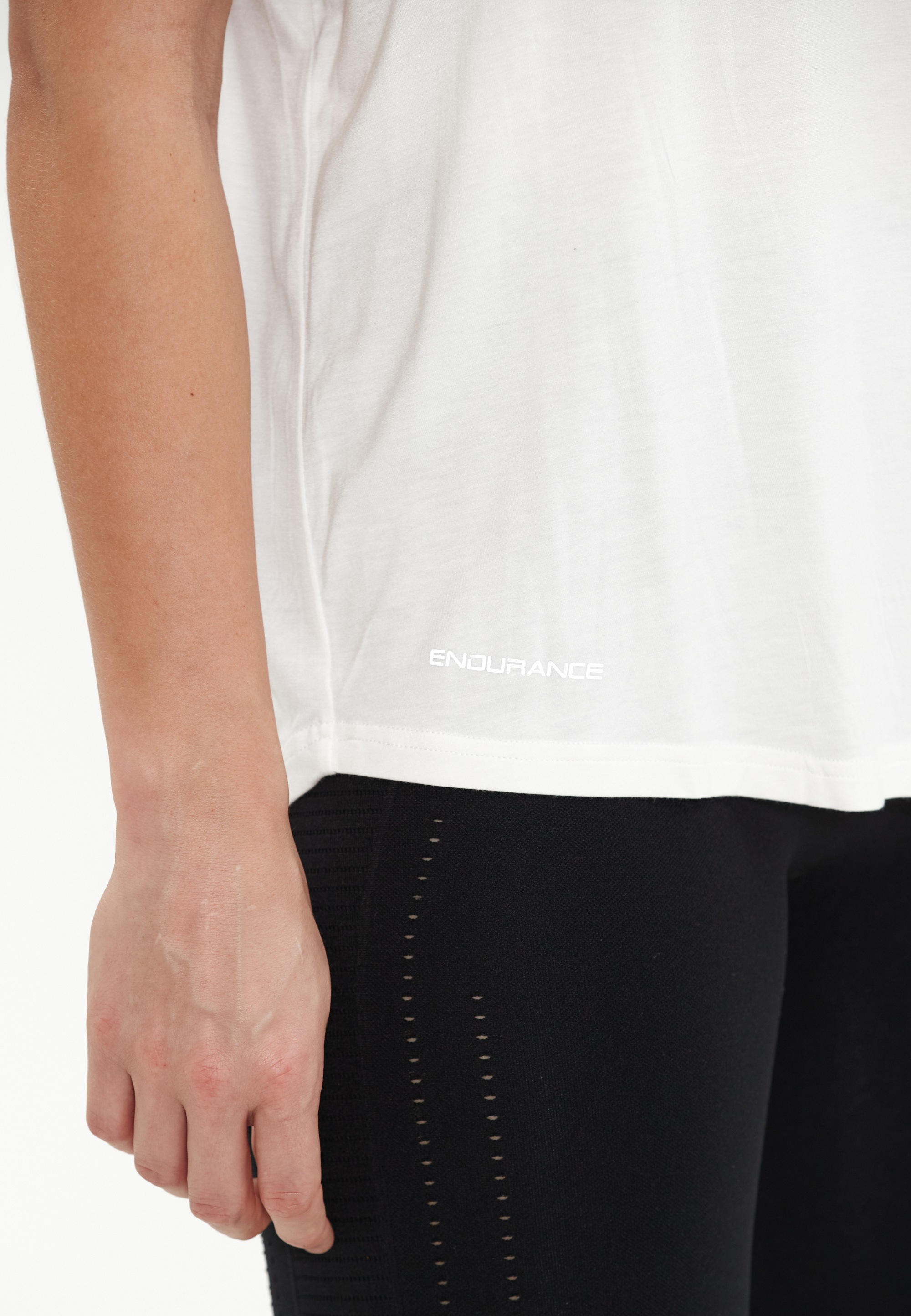 ENDURANCE Funktionsshirt »SIVA«, (1 tlg.), mit bequemem Rundhalsausschnitt