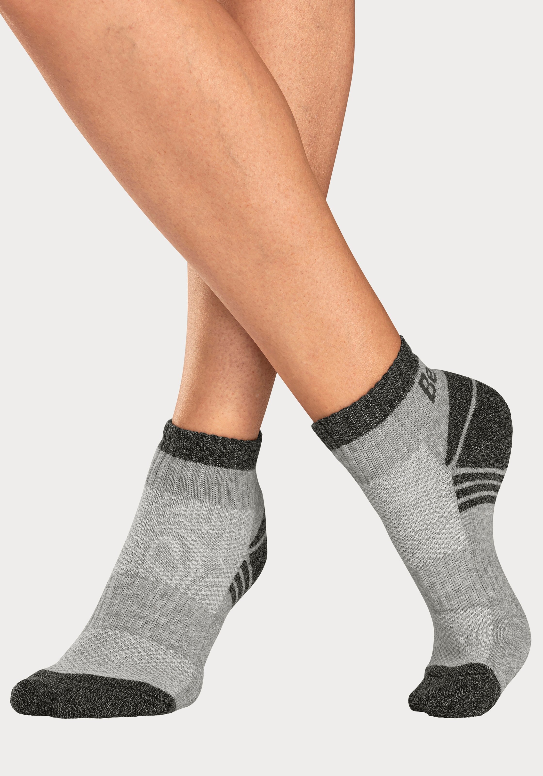 Bench. Kurzsocken, (Packung, 3 Paar), mit Mittelfußgummi und Pikee