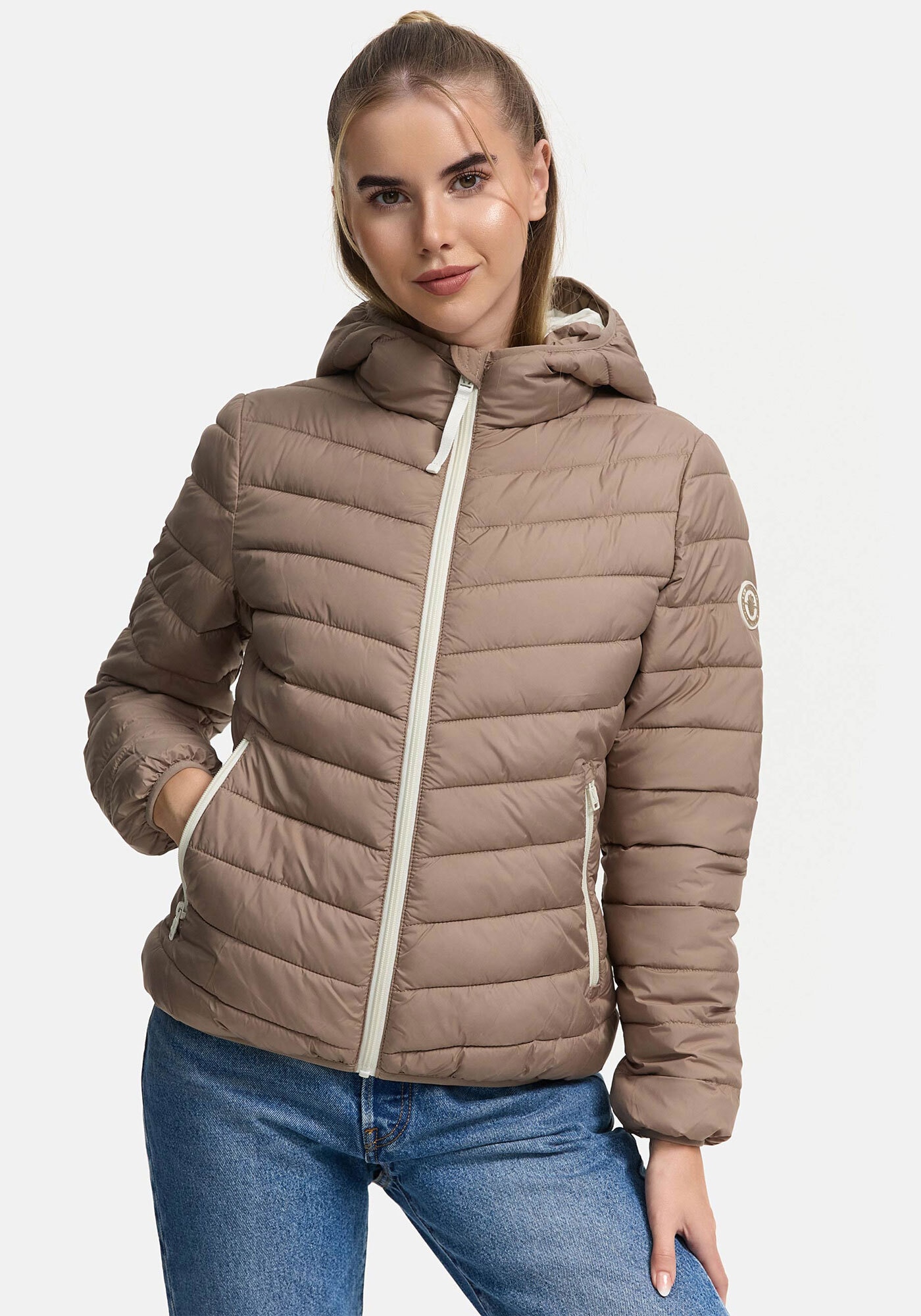 Marikoo Winterjacke "Pack mich ein", Mit Kapuze und Beutel zum Verstauen der Jacke