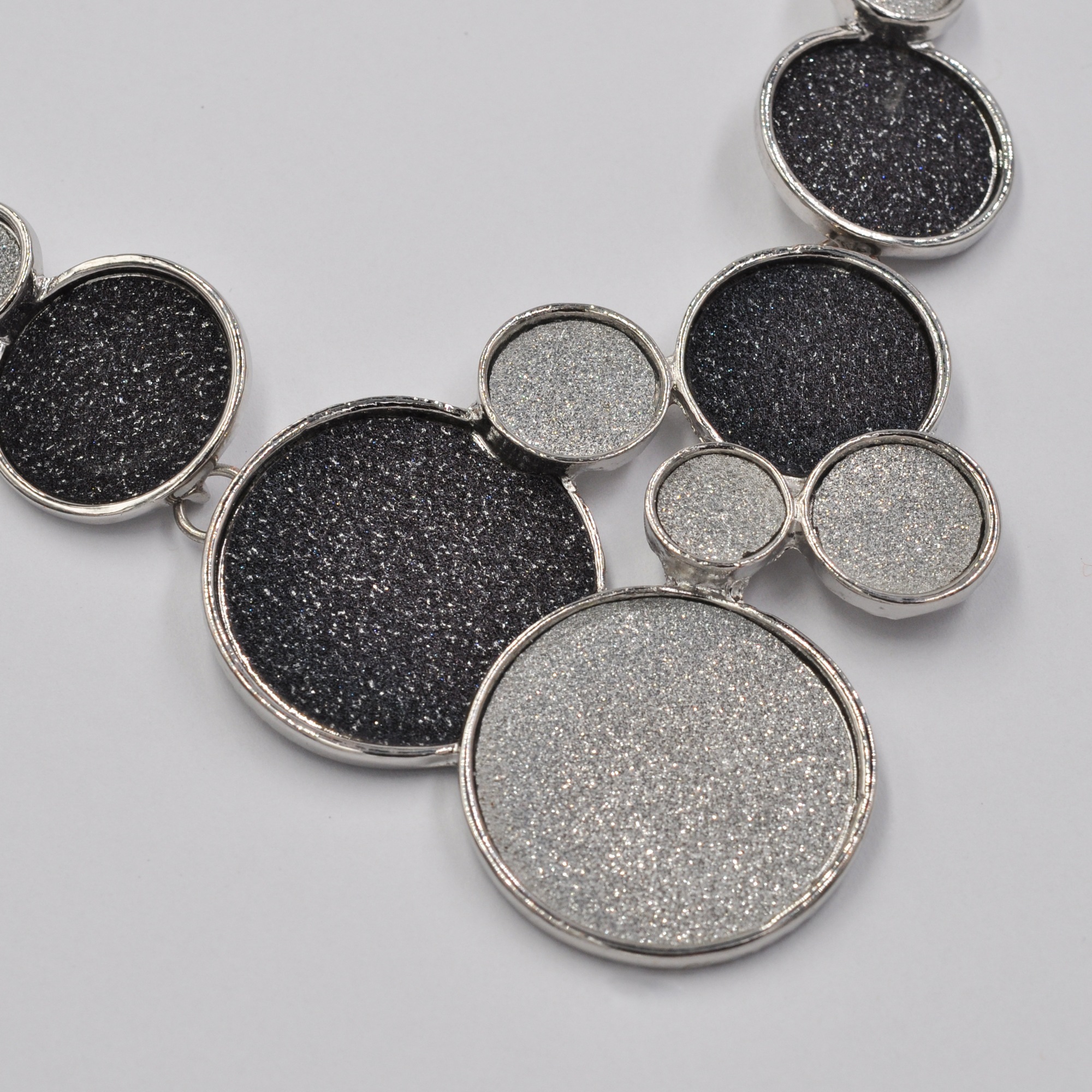 Steuer Collierkettchen »Metallcollier mit glitzernder Kreiszierde rhodiumf.«