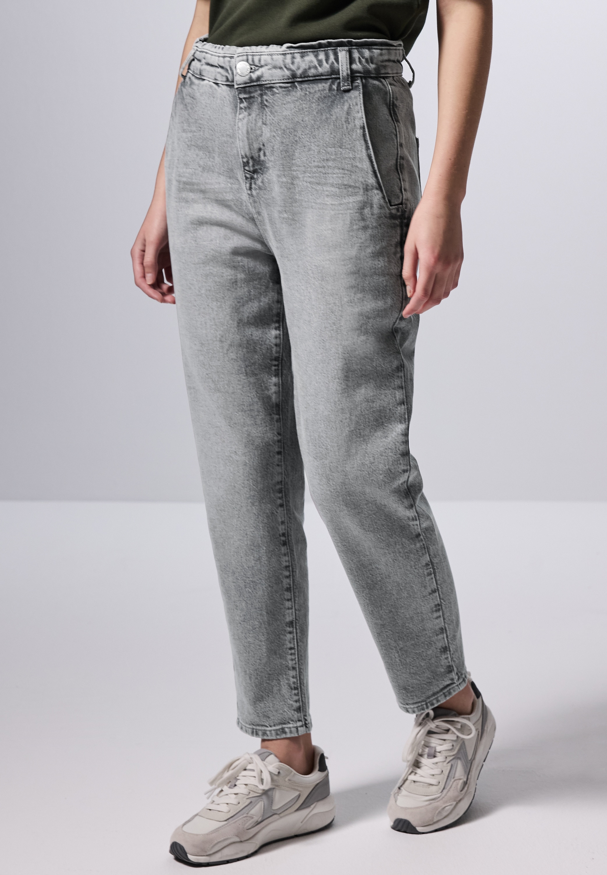 STREET ONE STUDIO Loose-fit-Jeans, in grauer Waschung