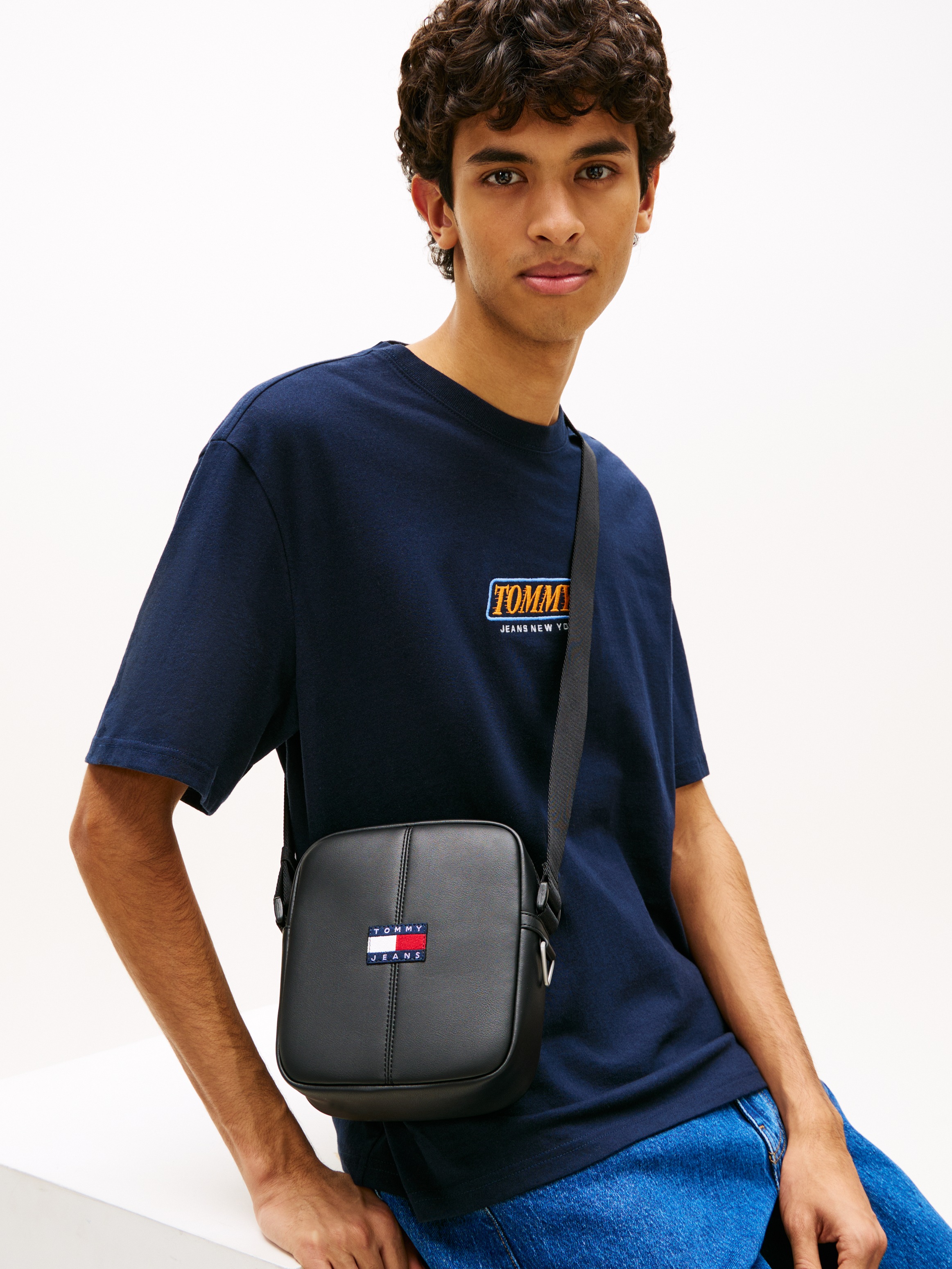 Tommy Jeans Umhängetasche "TJM ESS DAILY PU REPORTER" Unisex Schultertasche günstig online kaufen