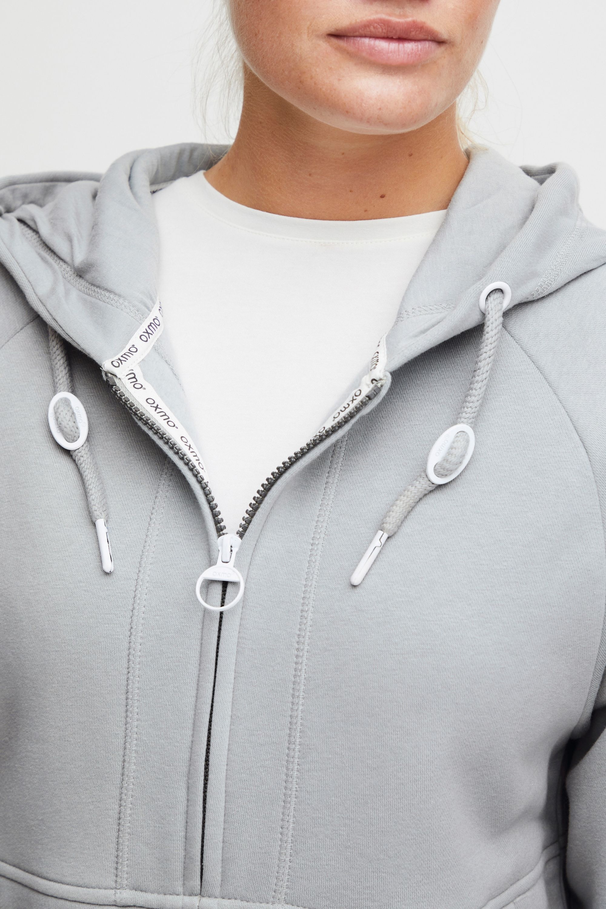 OXMO Kapuzensweatjacke »Kapuzensweatjacke OXAndrea«