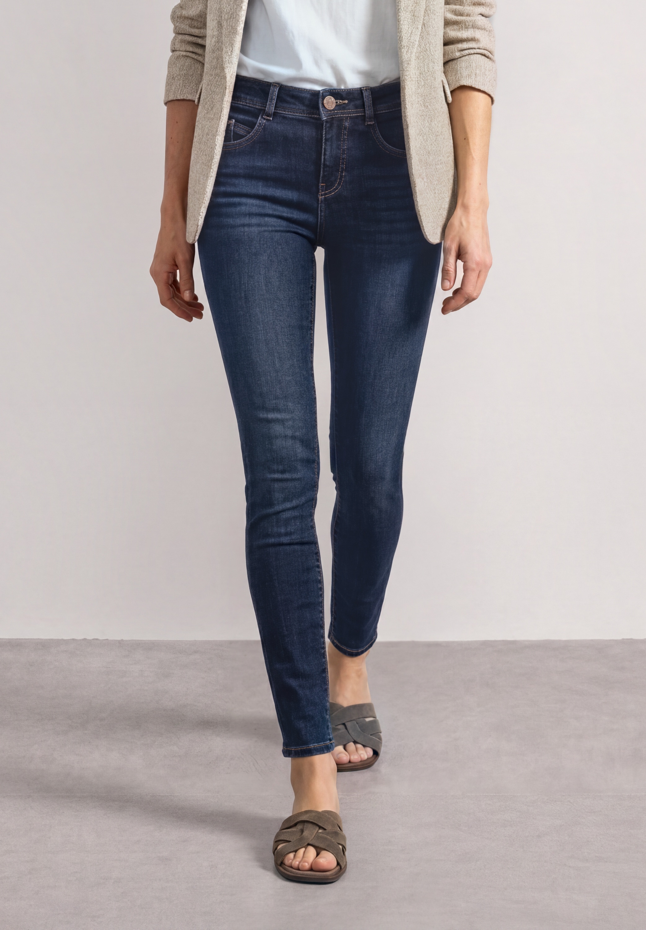 STREET ONE Comfort-fit-Jeans Middle Waist
