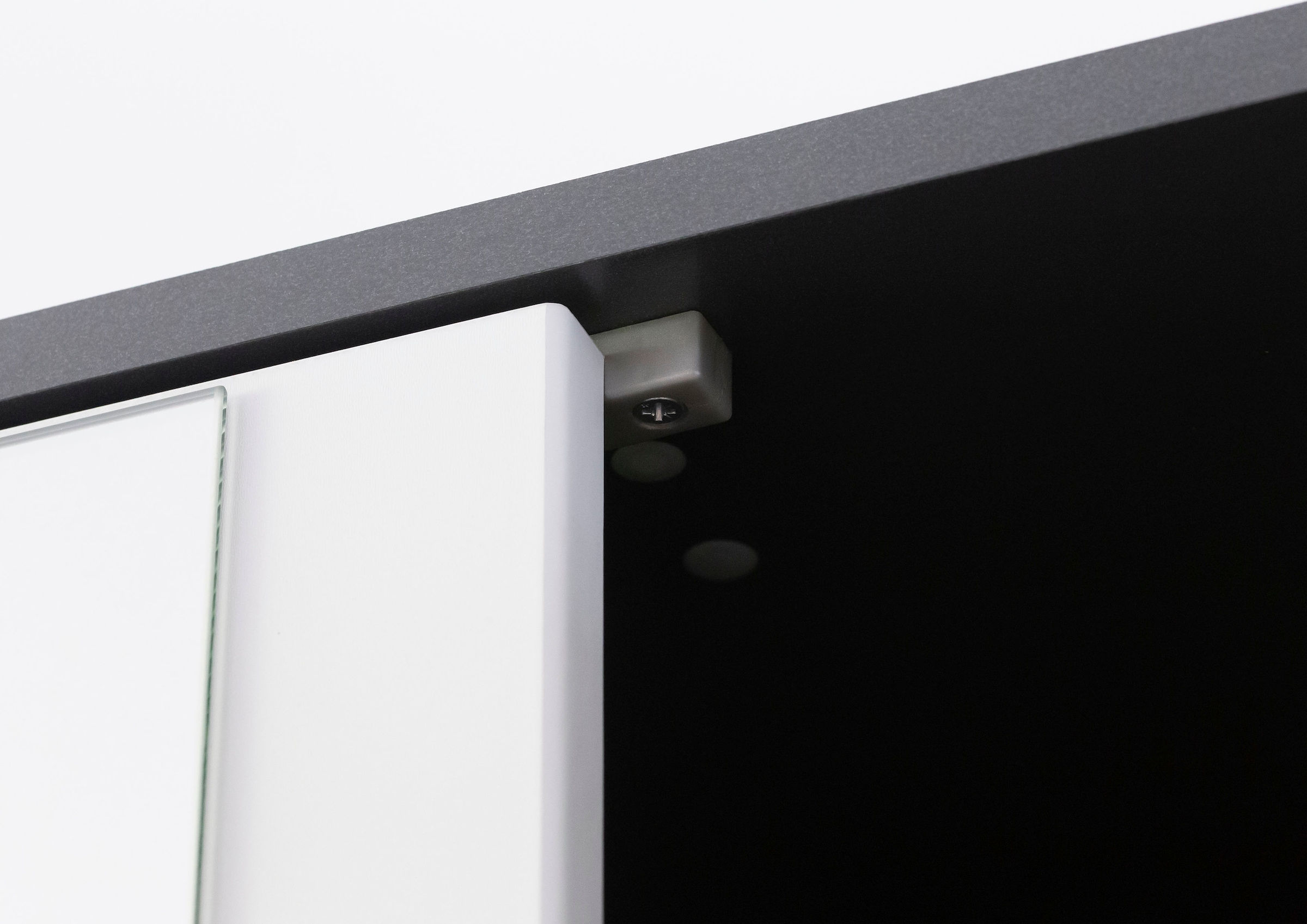 rauch Drehtürenschrank »Kleiderschrank Schrank Garderobe Wäscheschrank NAGATA viel Stauraum«, (in 3 verschiedenen Ausstattungen BASIC/CLASSIC/PREMIUM), mit Schubladen sowie Stangengriffen TOPSELLER MADE IN GERMANY