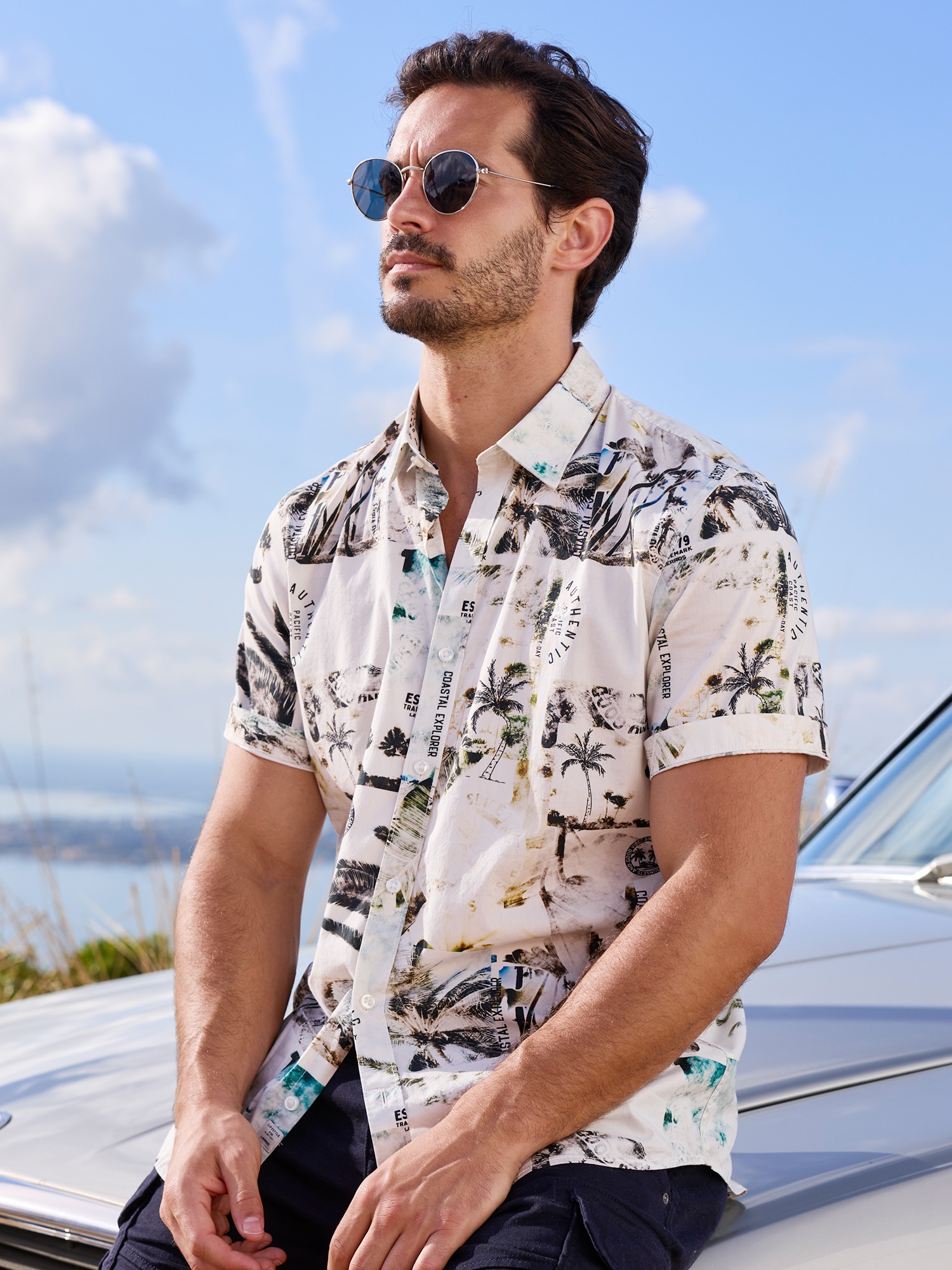Lerros Kurzarmhemd "Leichtes Kurzarmhemd Im Hawaii-Look Für Kühlen Komfort"