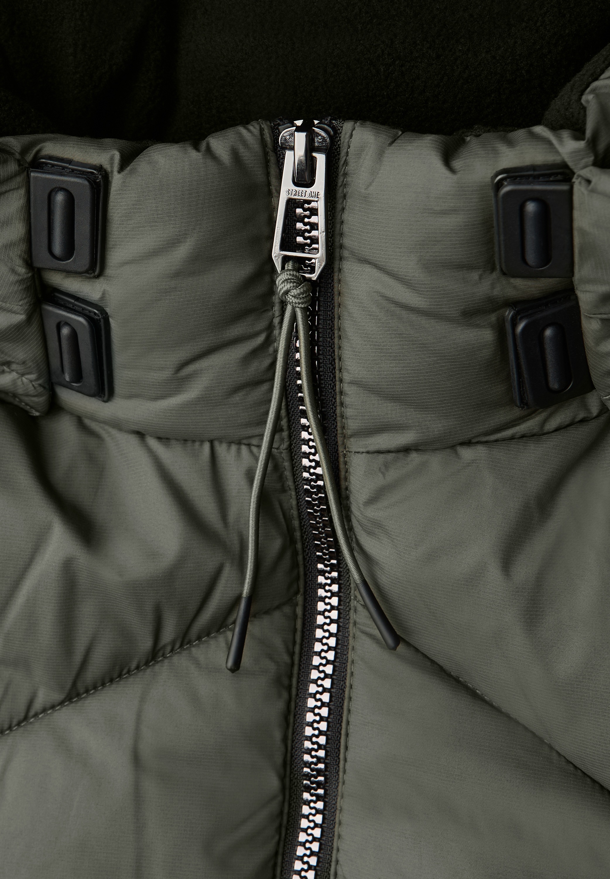 STREET ONE Steppjacke mit Kapuze mit Kapuze mit Tunnelzugband