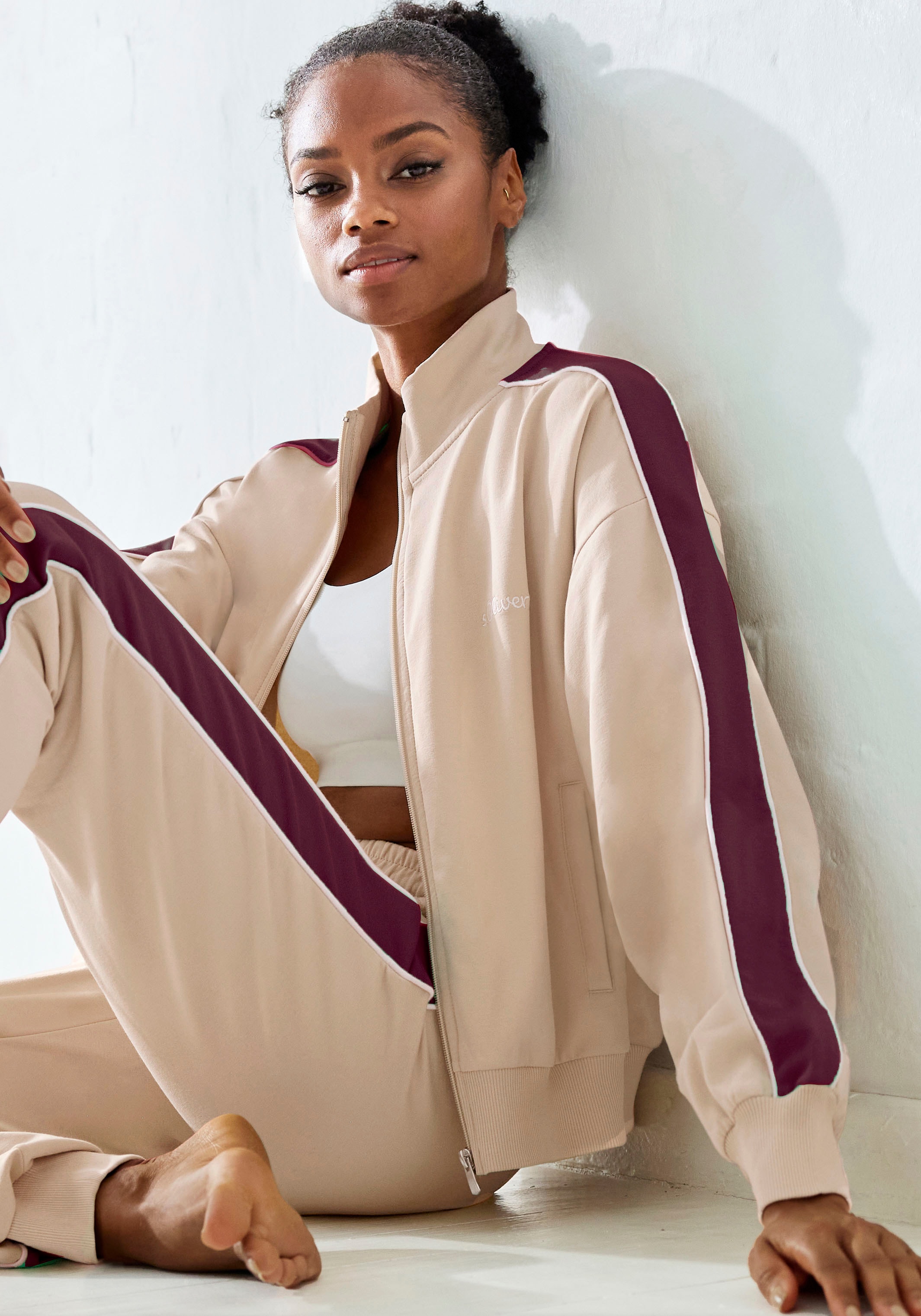 s.Oliver Sweatjacke, mit Reißverschluss und Kontrast Einsätzen, Loungewear
