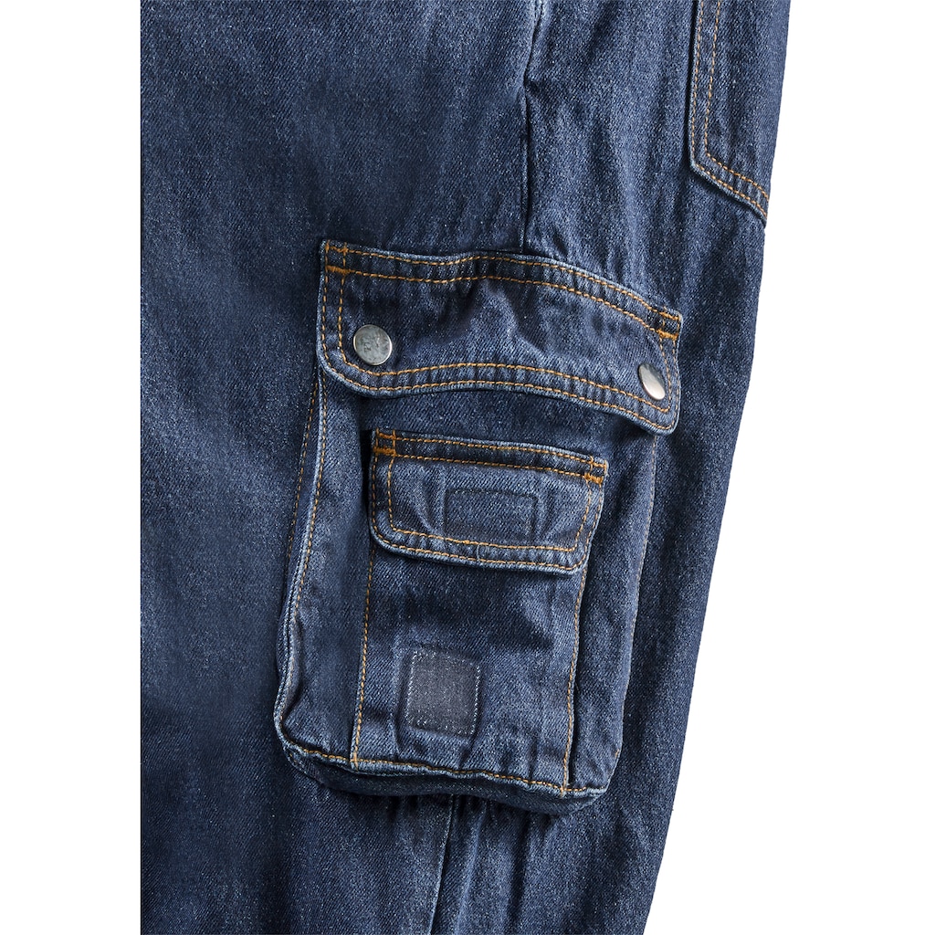 Northern Country Latzhose »Worker Jeans«, (aus 100% Baumwolle, robuster Jeansstoff, comfort fit), mit dehnbarem Bund, 11 Taschen, strapazierfähig und langlebig