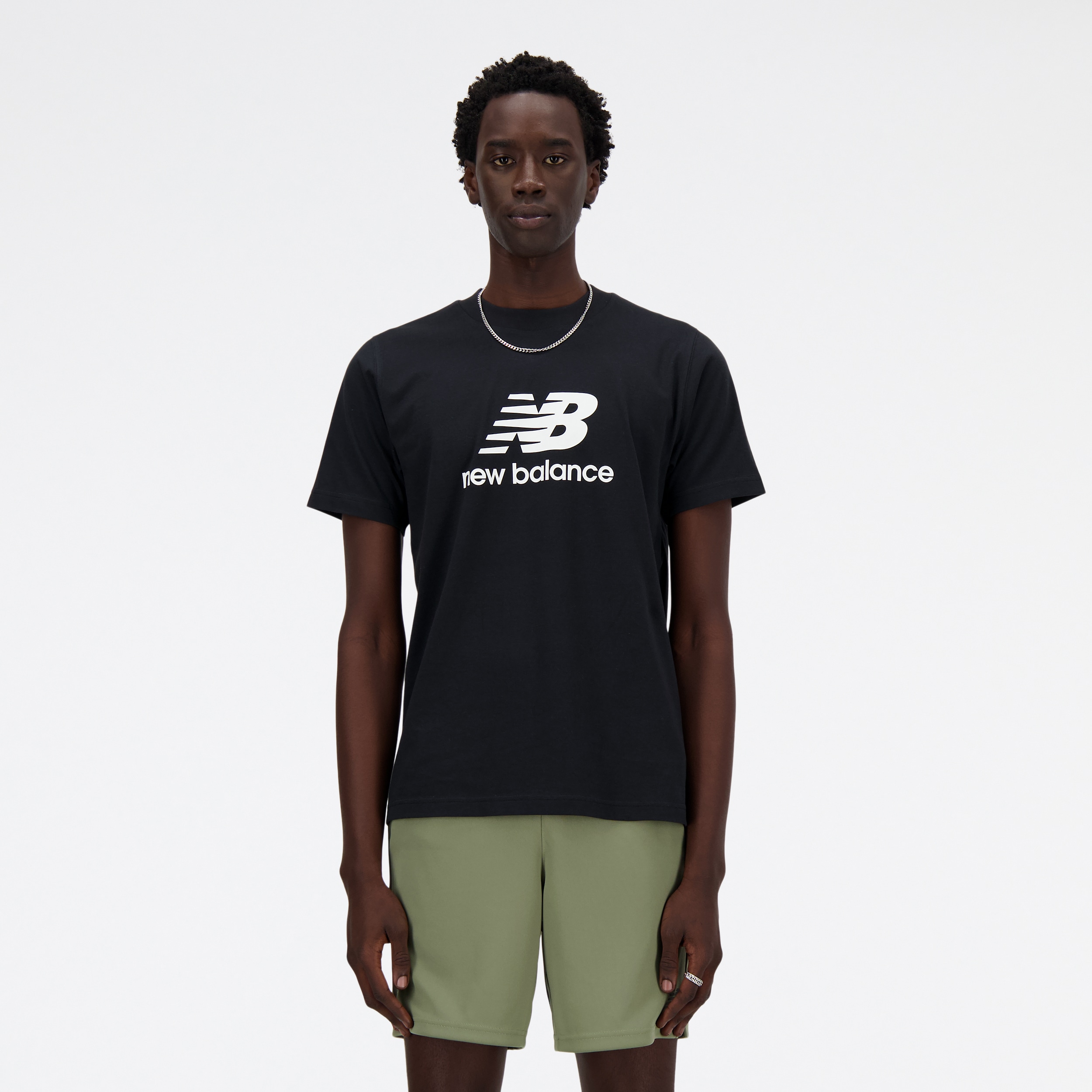 New Balance "SPORT ESSENTIALS LOGO T-SHIRT" sportliches T-Shirt, mit Kurzarmdesign, ohne Verschluss, aus Baumwolle