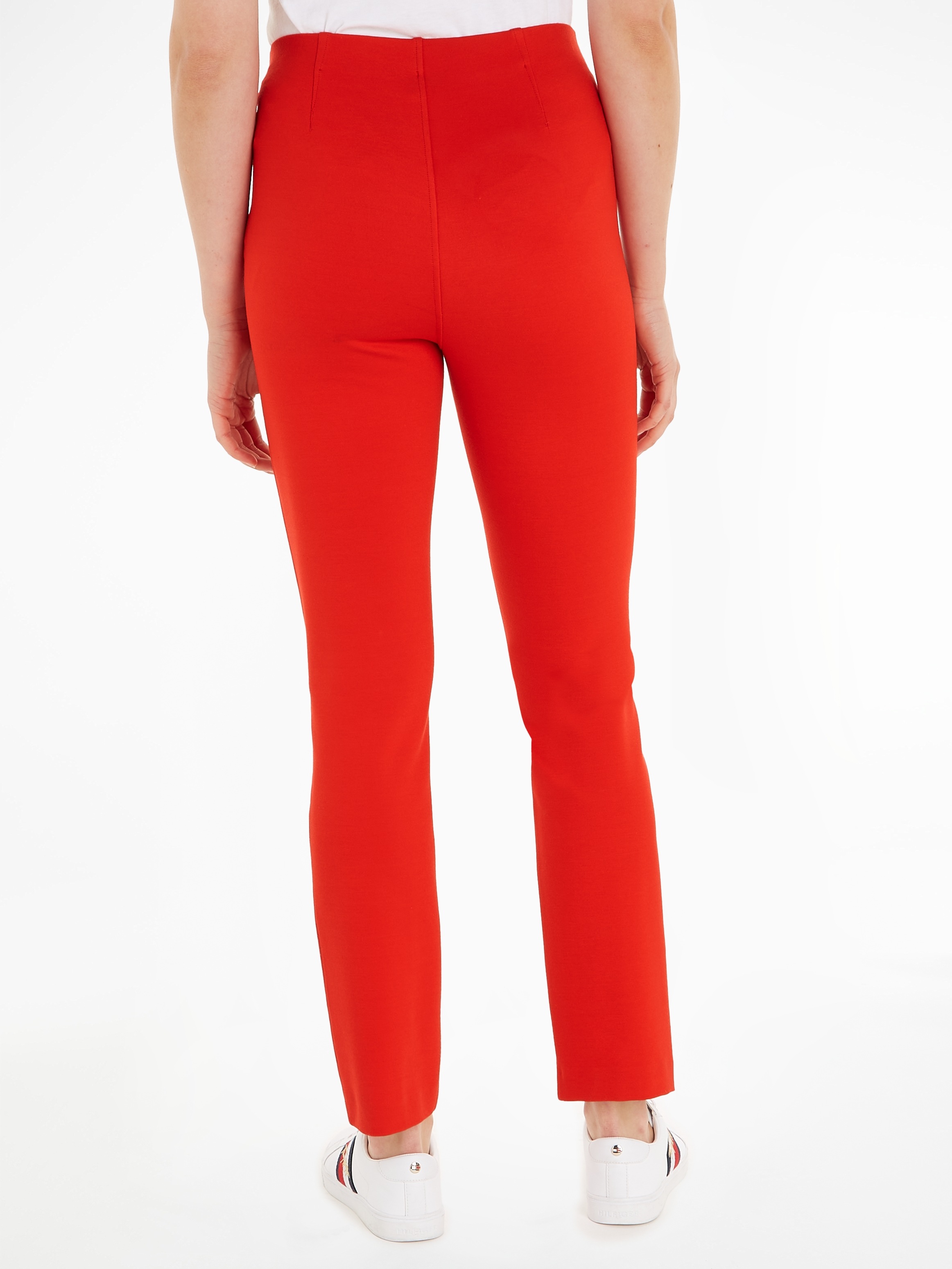 Tommy Hilfiger Strickhose "SLIM ELEVATED KNITTED PANT", mit Metall-Markenla günstig online kaufen