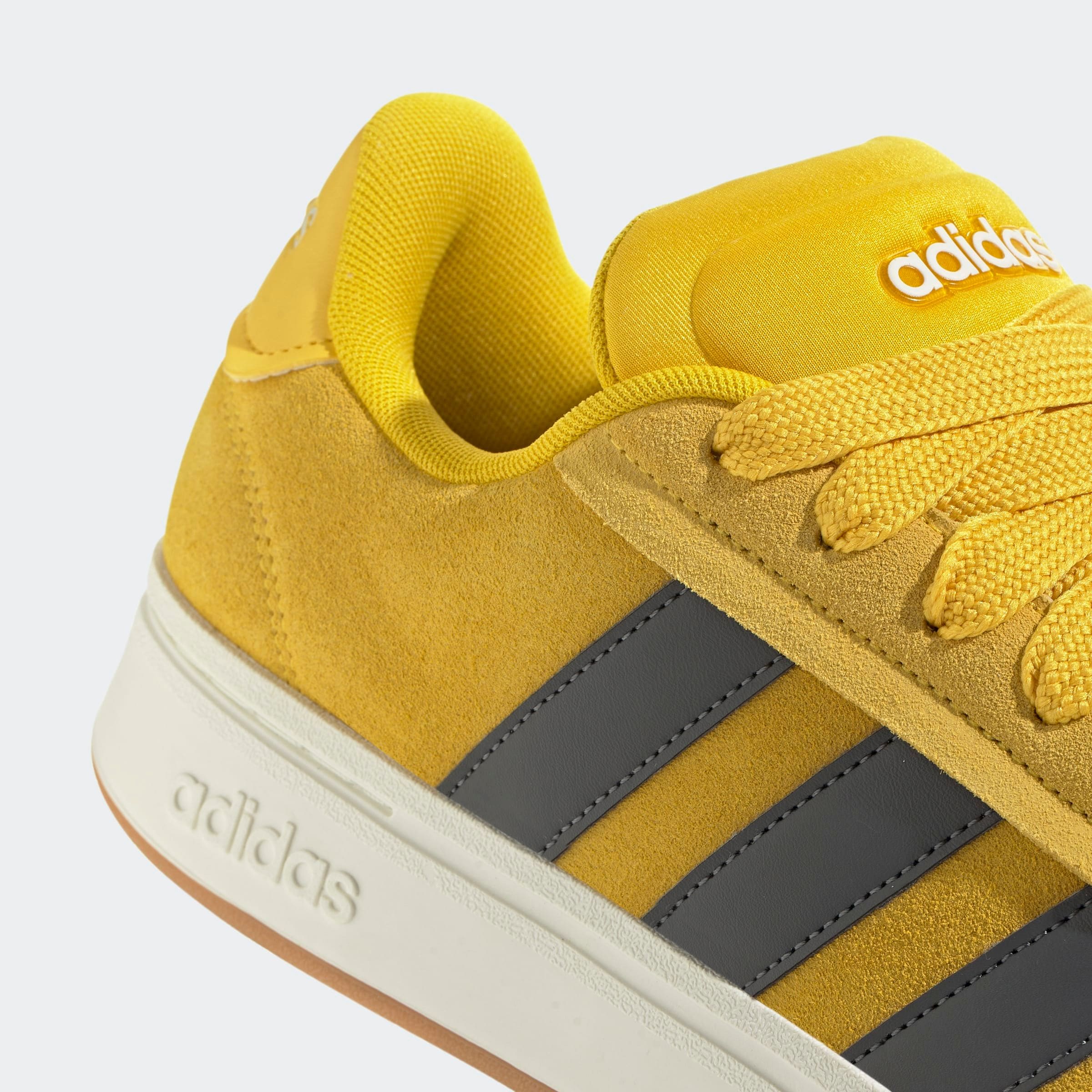 adidas Sportswear Sneaker »GRAND COURT ALPHA«, Design inspiriert vom adidas Campus 00