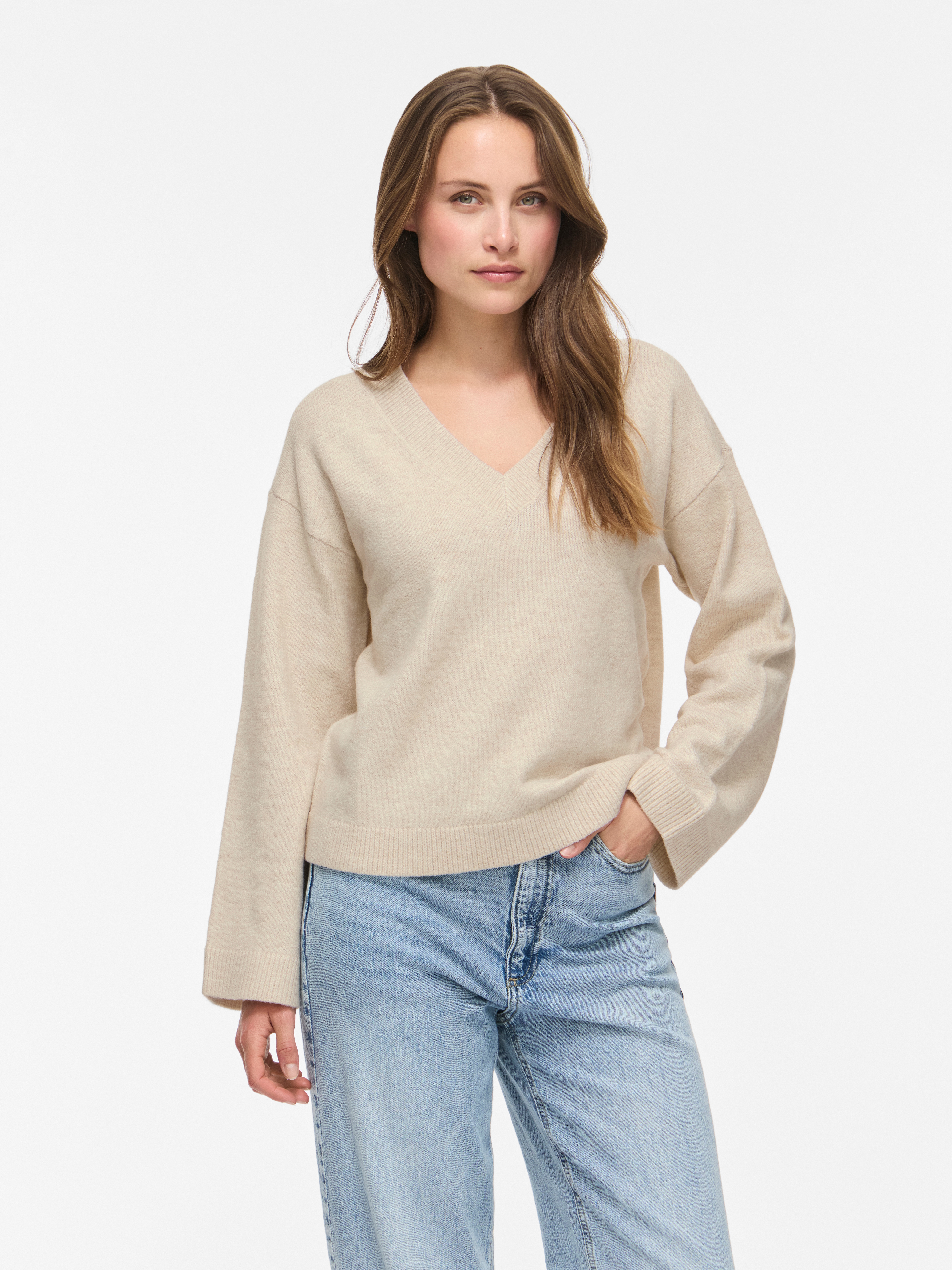 Vila "VILIGA L/S REV V-NECK KNIT TOP - NOOS" Regular Fit, aus Materialmix mit elastischen Eigenschaften