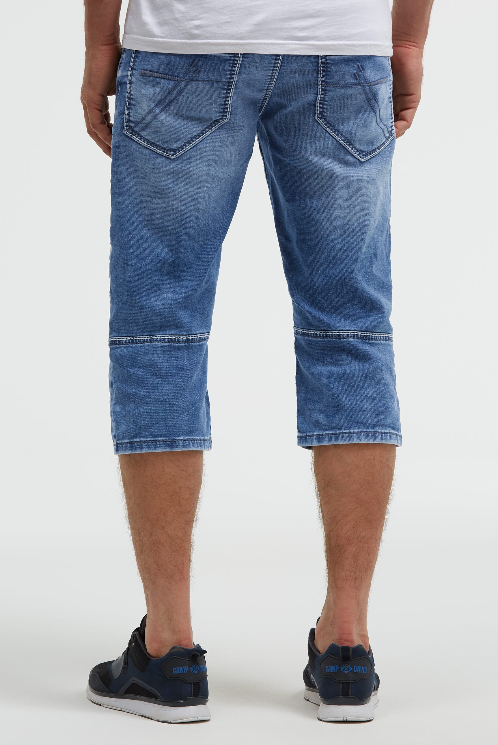 CAMP DAVID Jeansshorts mit Teilungsnähten