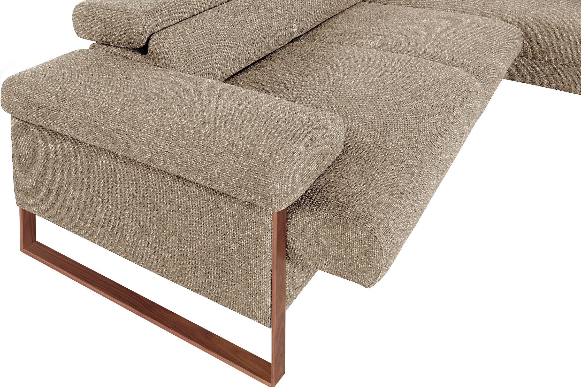 W.SCHILLIG Ecksofa »finn, Designsofa mit tollem Sitzkomfort, bequem, L-Form«, German Design Award 2016, Fußgestell Nussbaum natur, Breite 281 cm