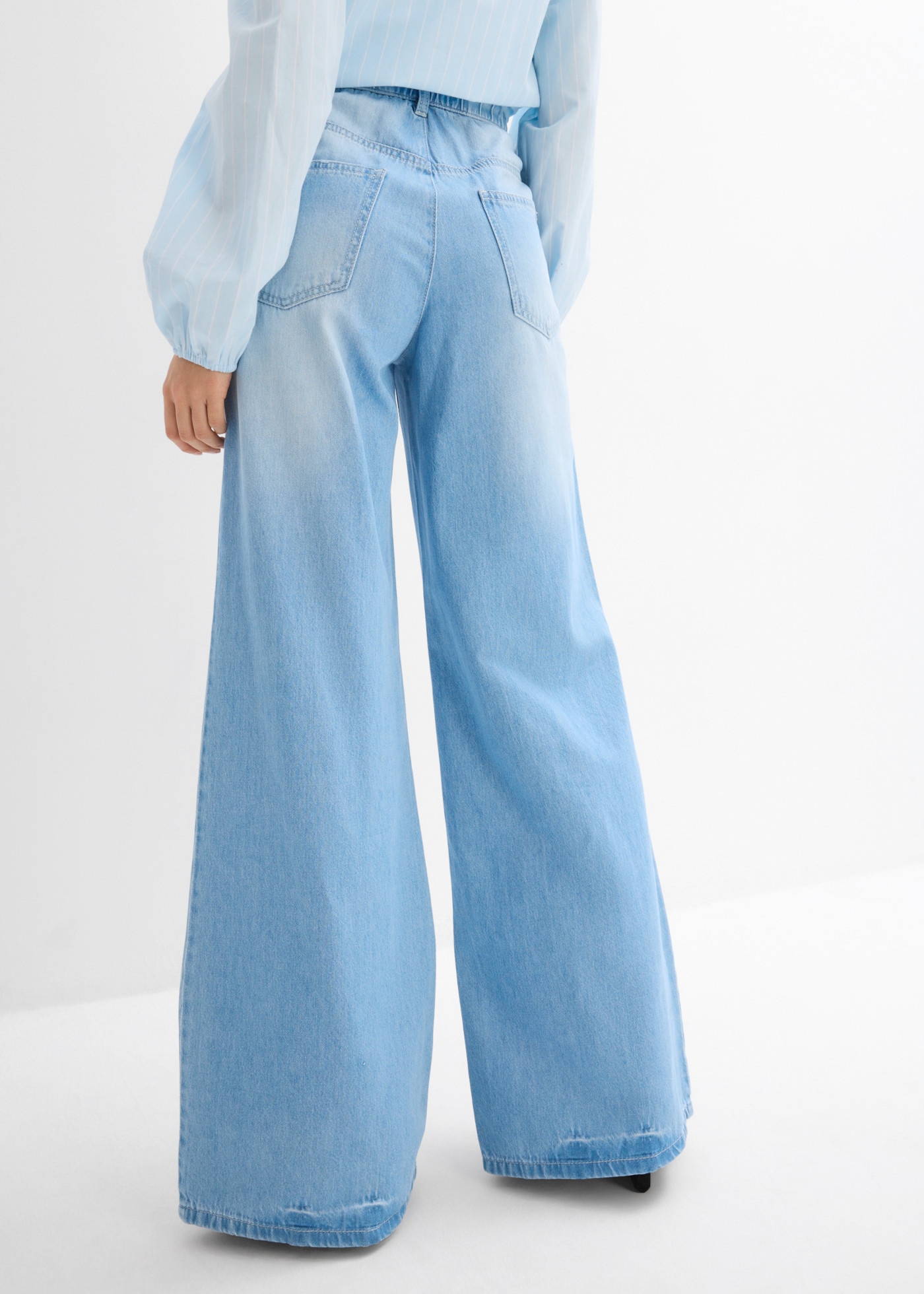 bonprix Weite Jeans weite Passform, 5-Pocket-Design, elastischer Bequembund, hohe Bundhöhe