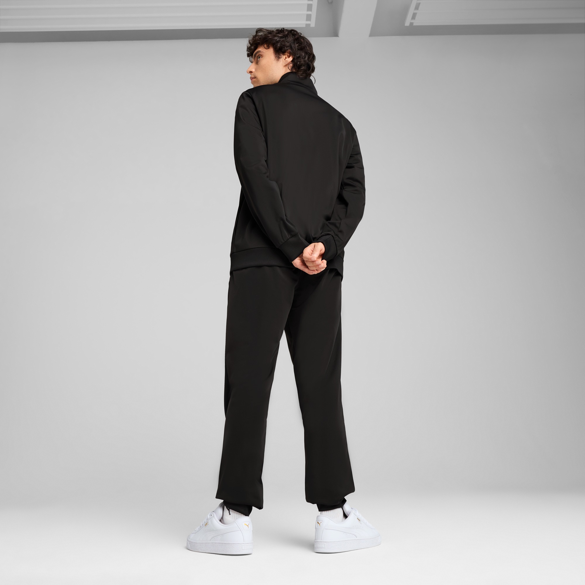 PUMA Trainingsanzug "ESS POLY SUIT CL", (2 tlg.), Sportanzug im Casual Styl günstig online kaufen
